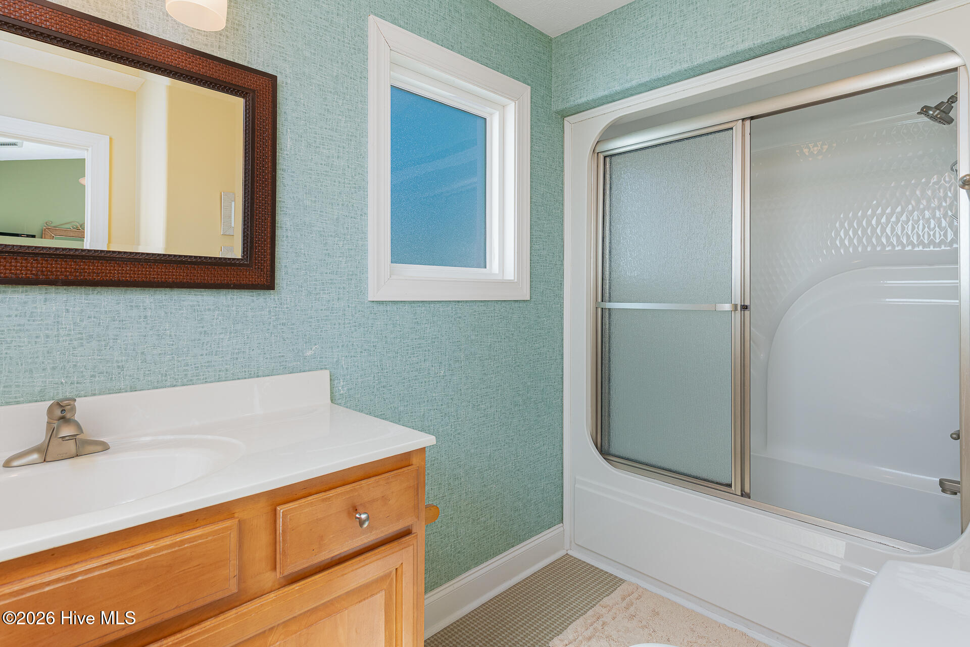 100558758 | Photo 40