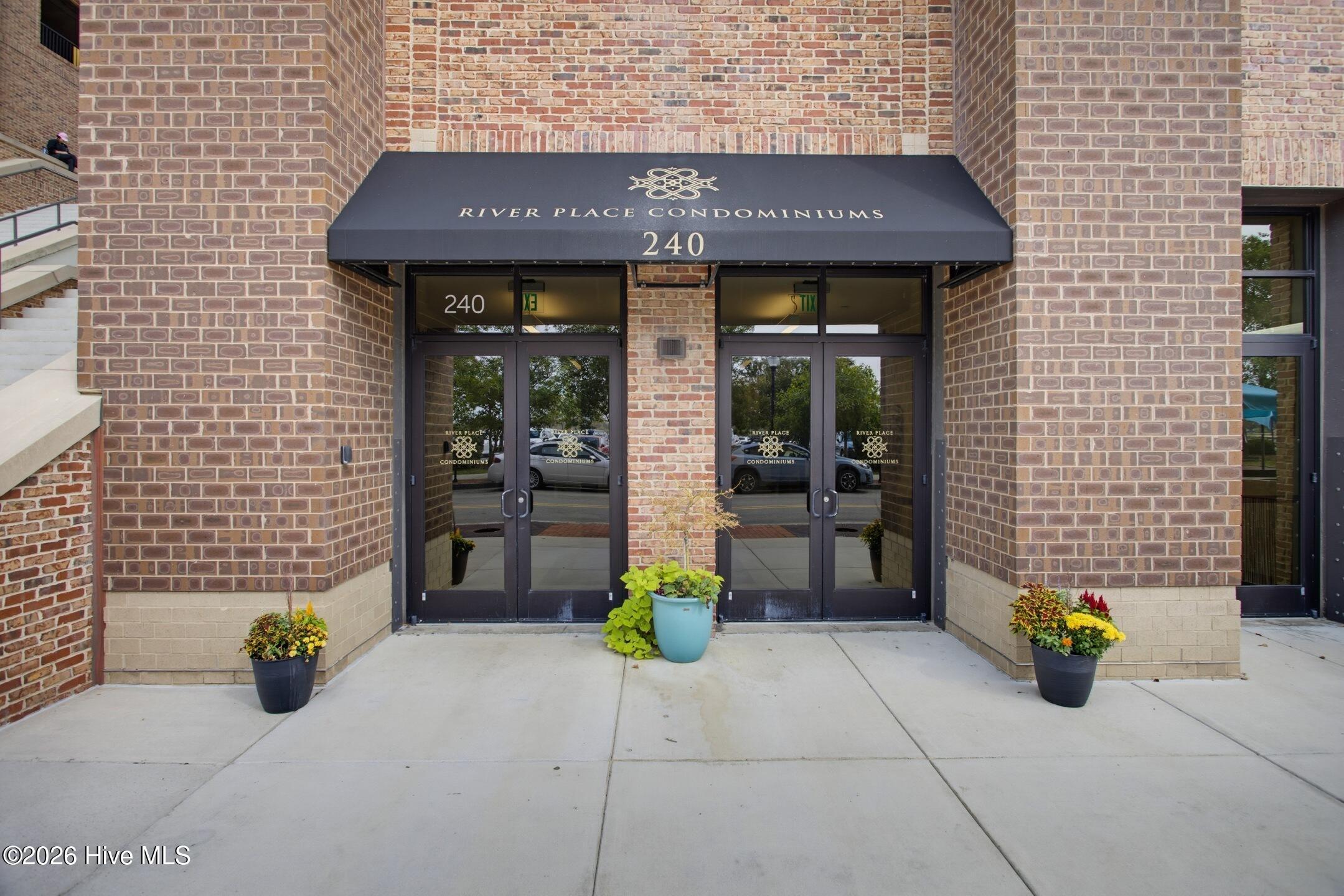 Photo 3 of Condo for sale at 10 Grace St #Apt 303, Wilmington, NC 28401 | MLS# 100609067 | Listing updated on 2026-10-09