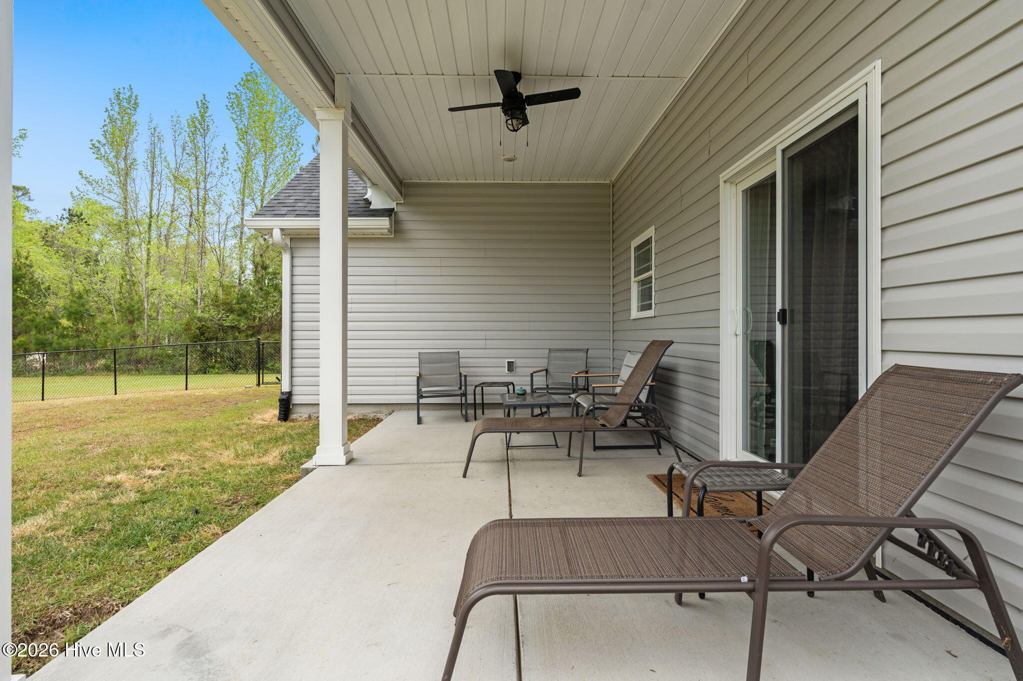 100565582 | Photo 35