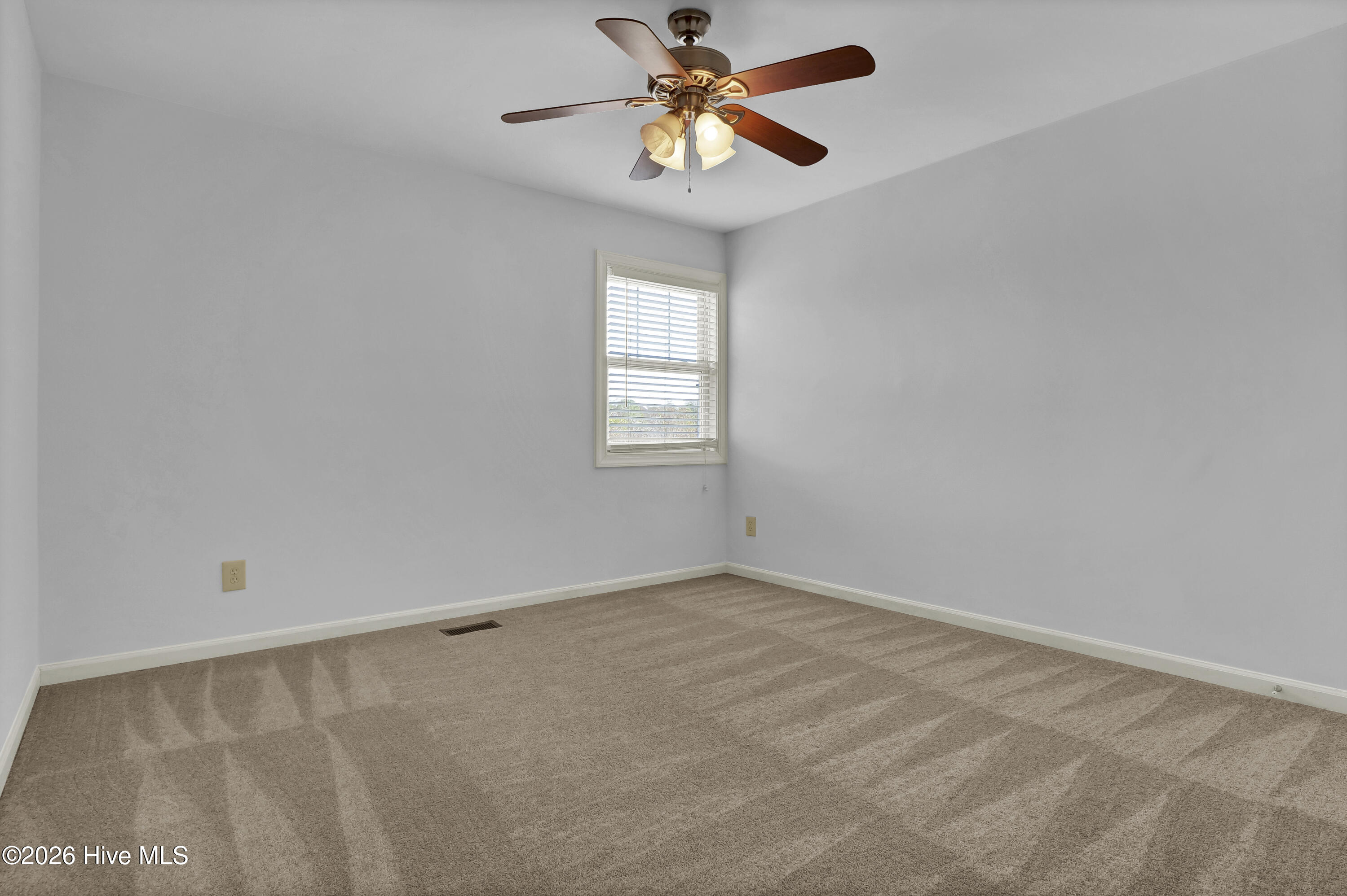 100551025 | Photo 26