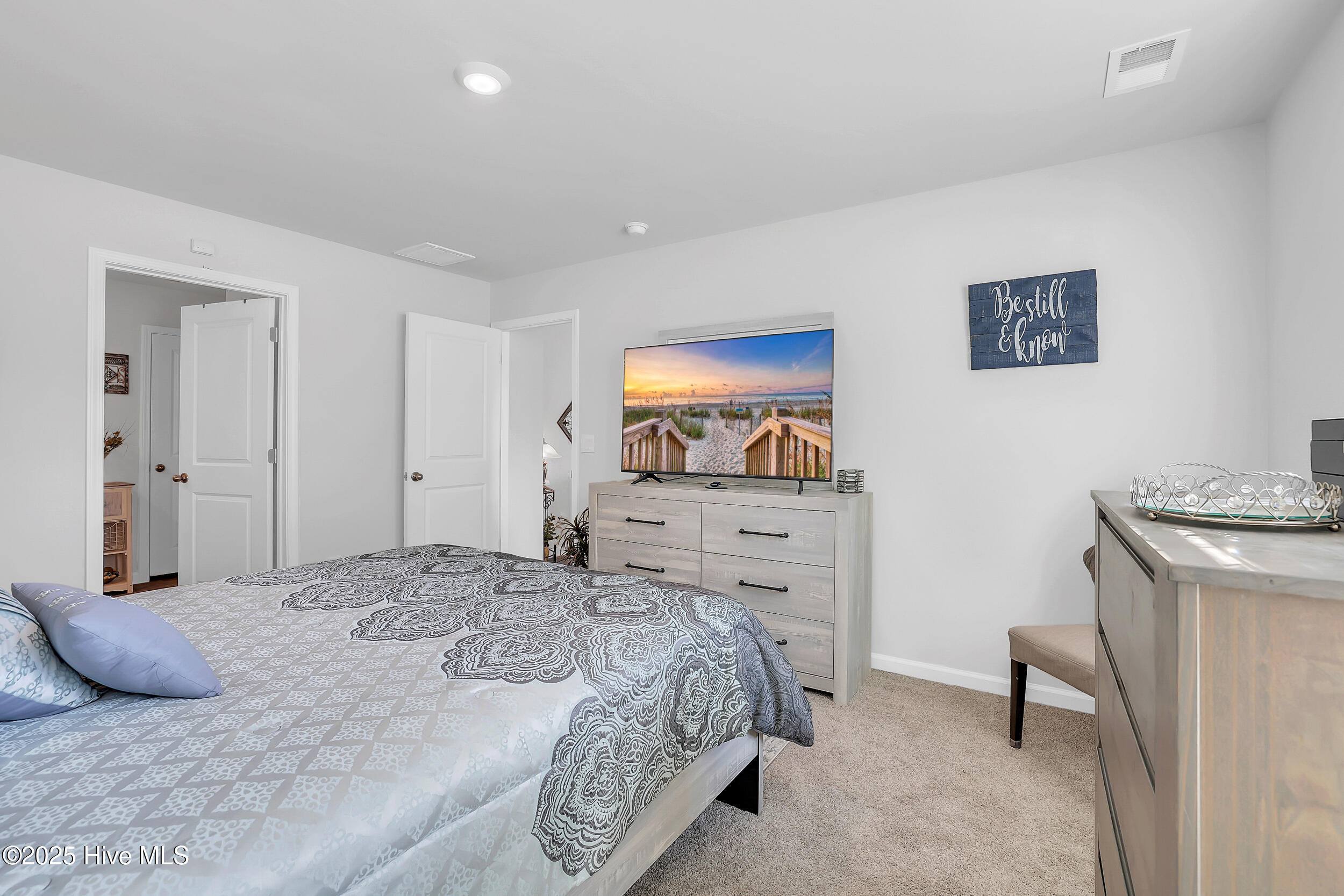 100515916 | Photo 23