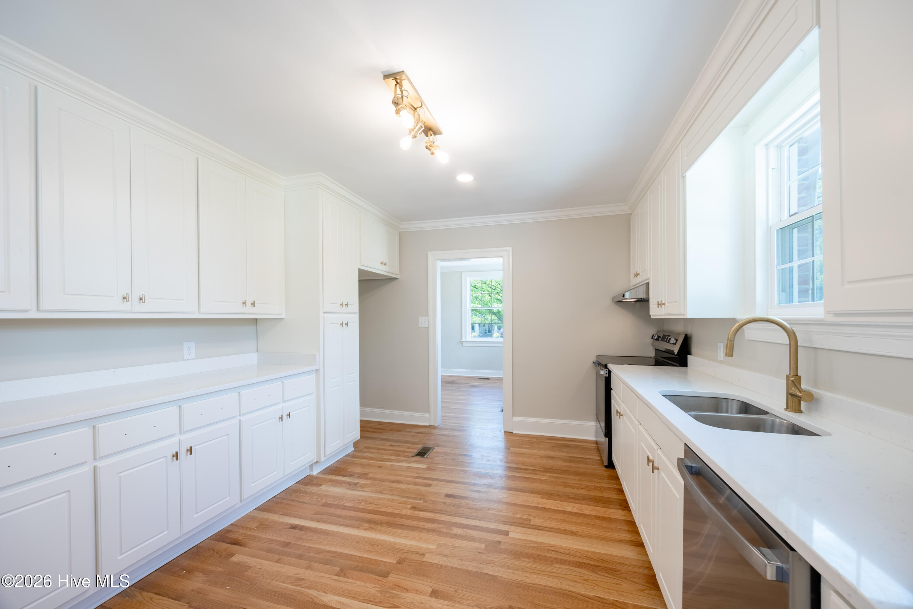 1520AndersonSt_36