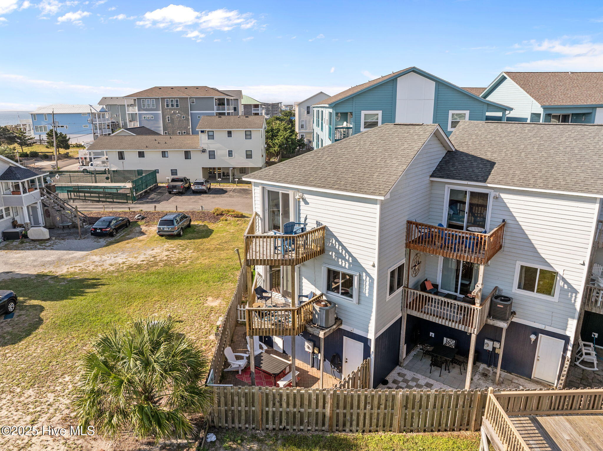 100531812 | Photo 36