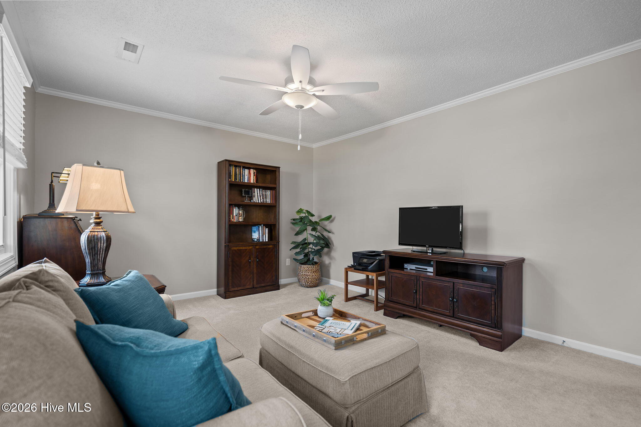 100547043 | Photo 30