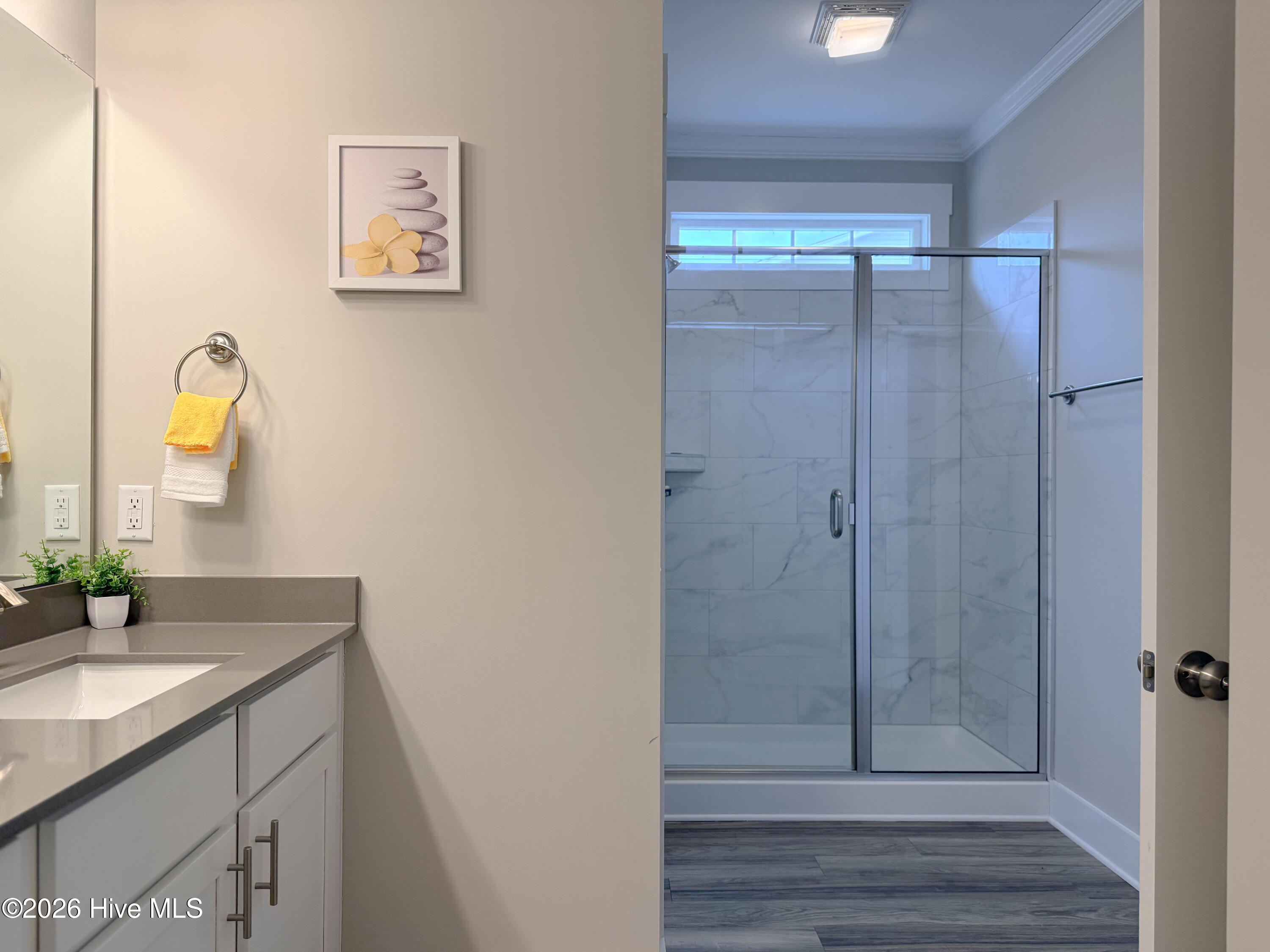 100560693 | Photo 60