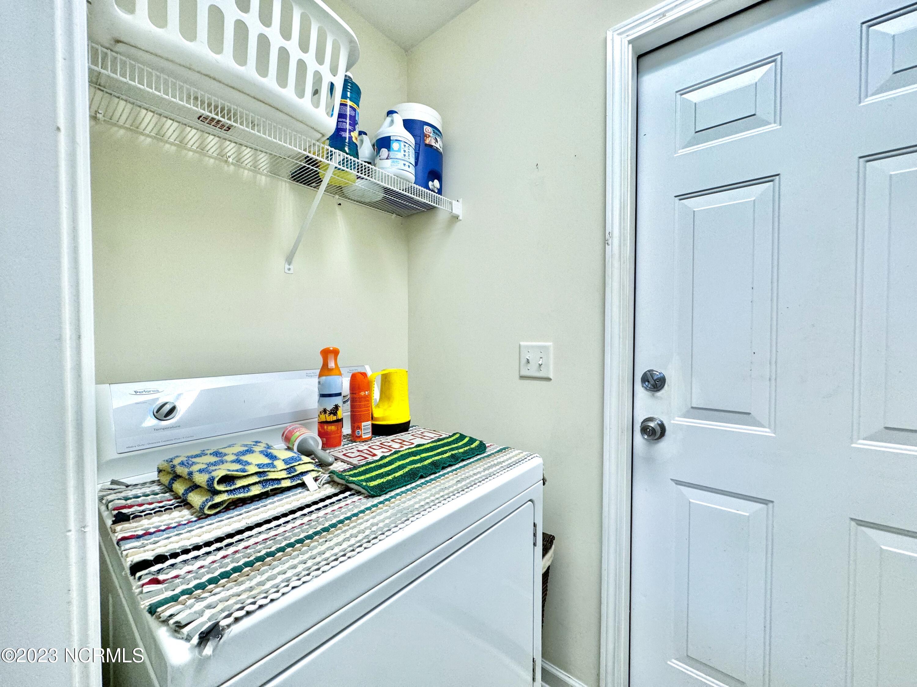 100546069 | Photo 27