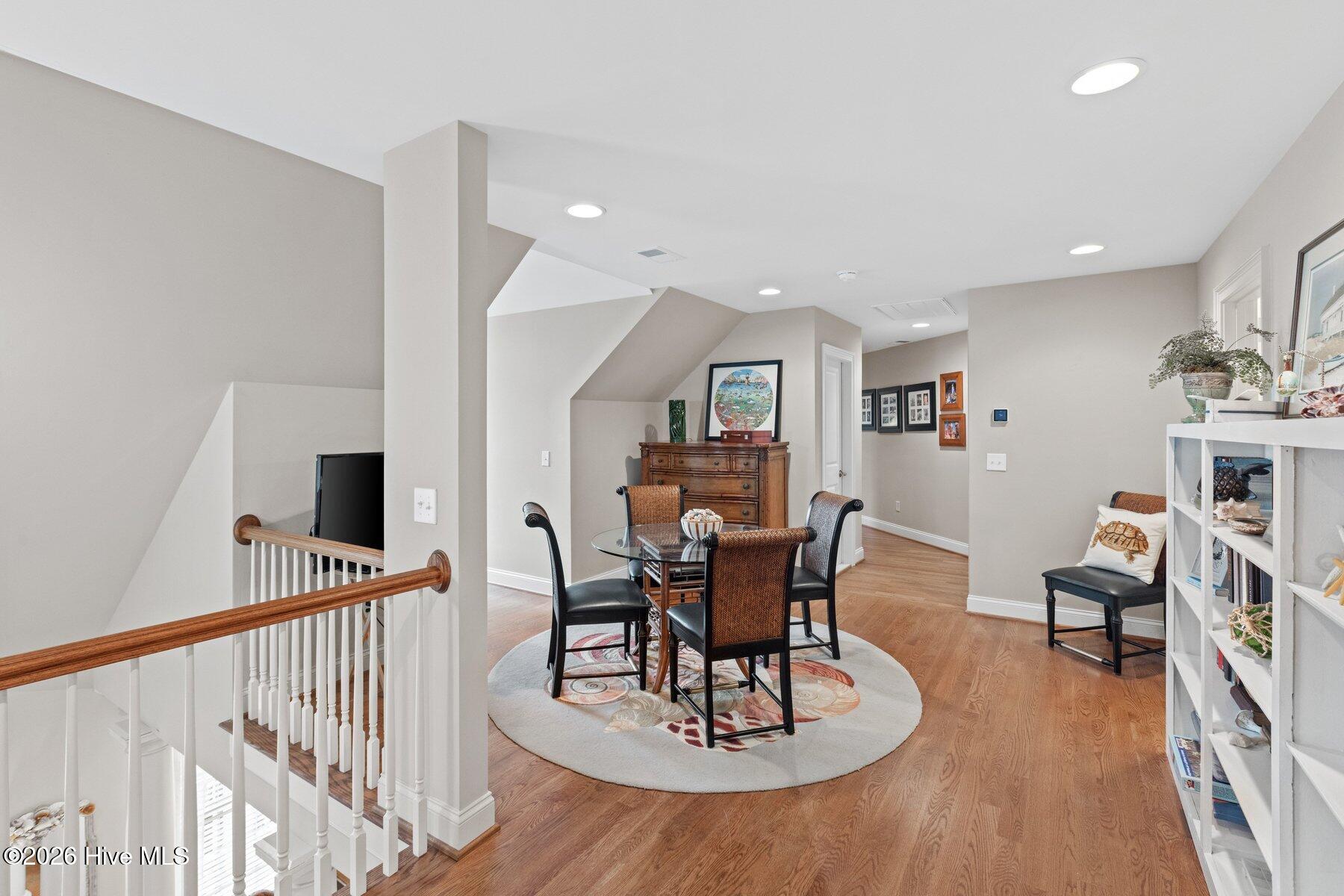 100559574 | Photo 44