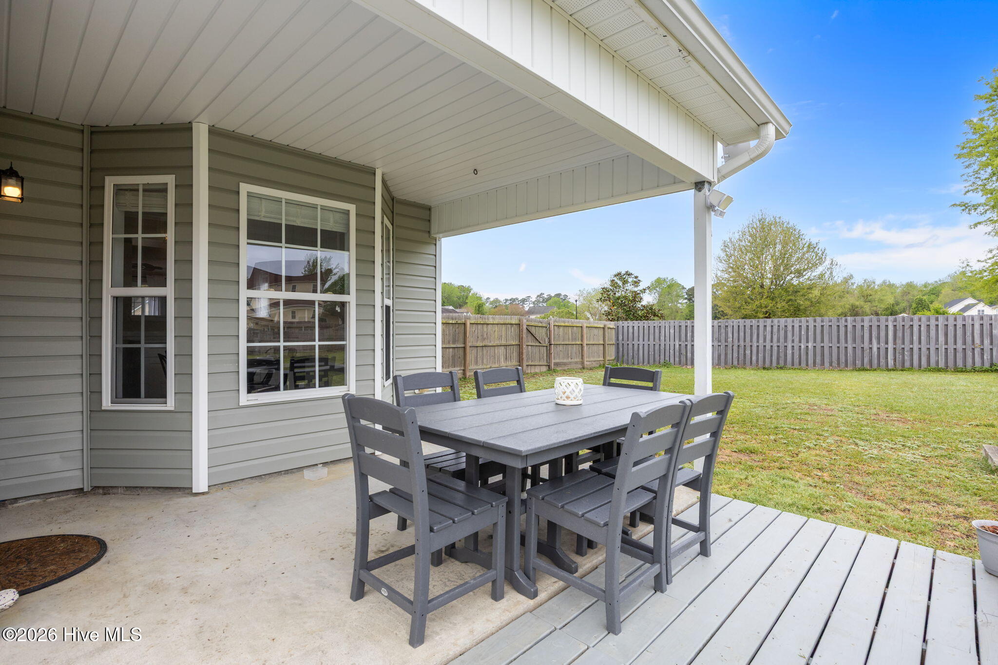 100566884 | Photo 48