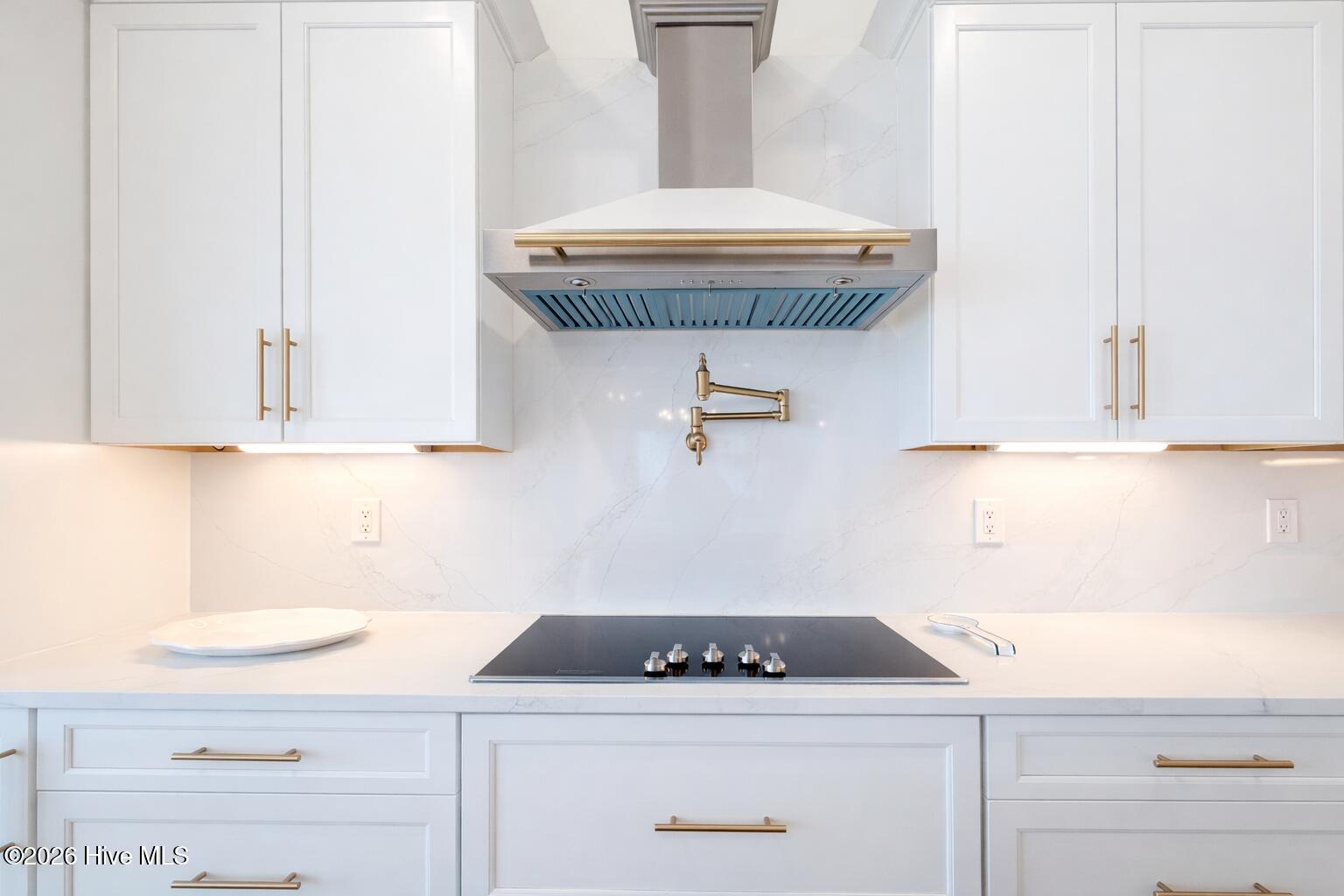 100542941 | Photo 15