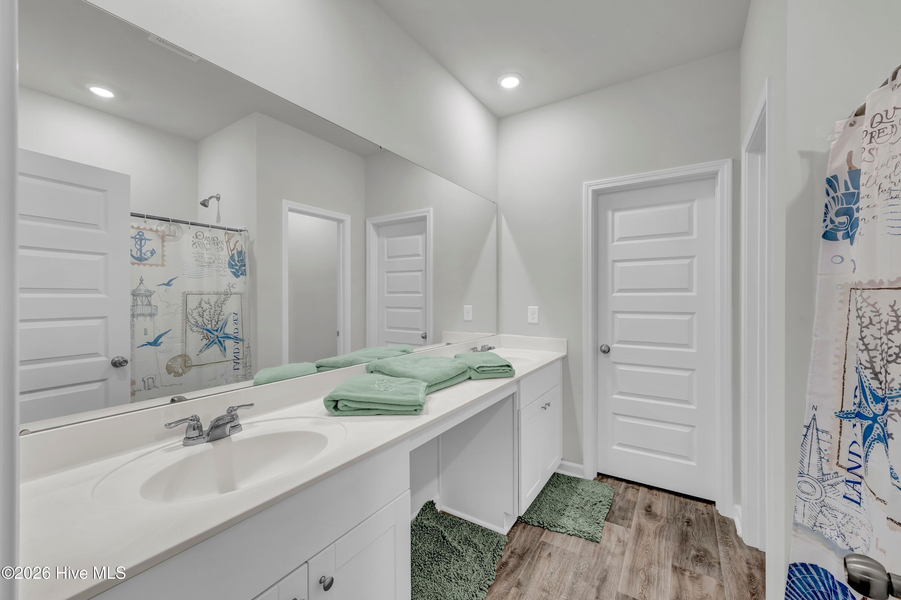 100554355 | Photo 16