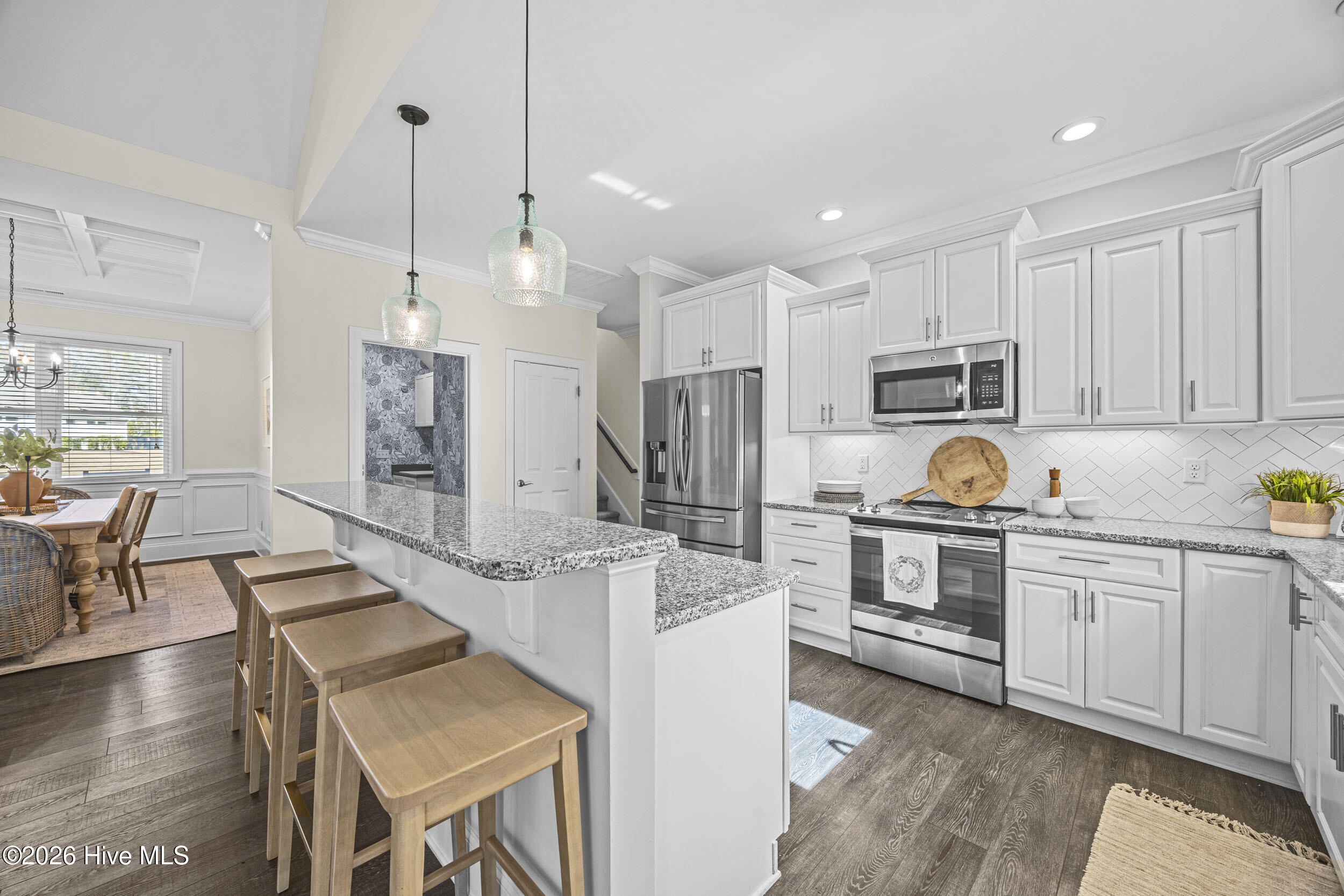 100550932 | Photo 19