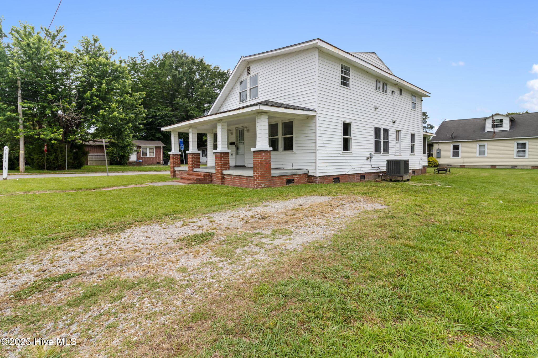 Homes for sale in Elizabeth City, NC | 1319 Moore St, Elizabeth City, NC 27909 | MLS# 100529517