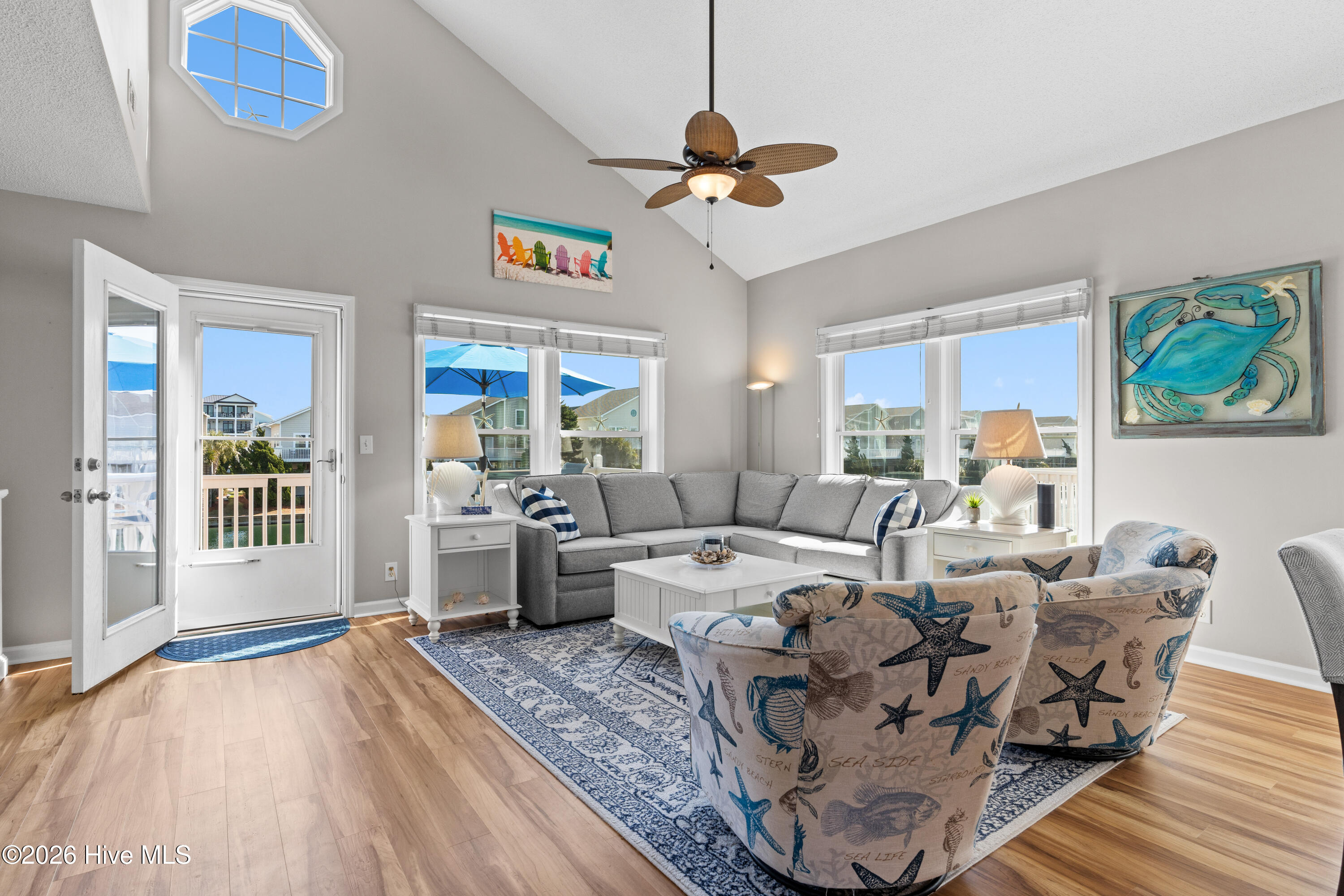 100560754 | Photo 19