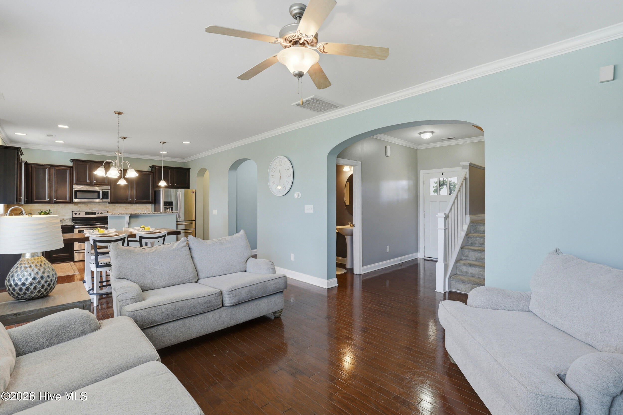 100561174 | Photo 13