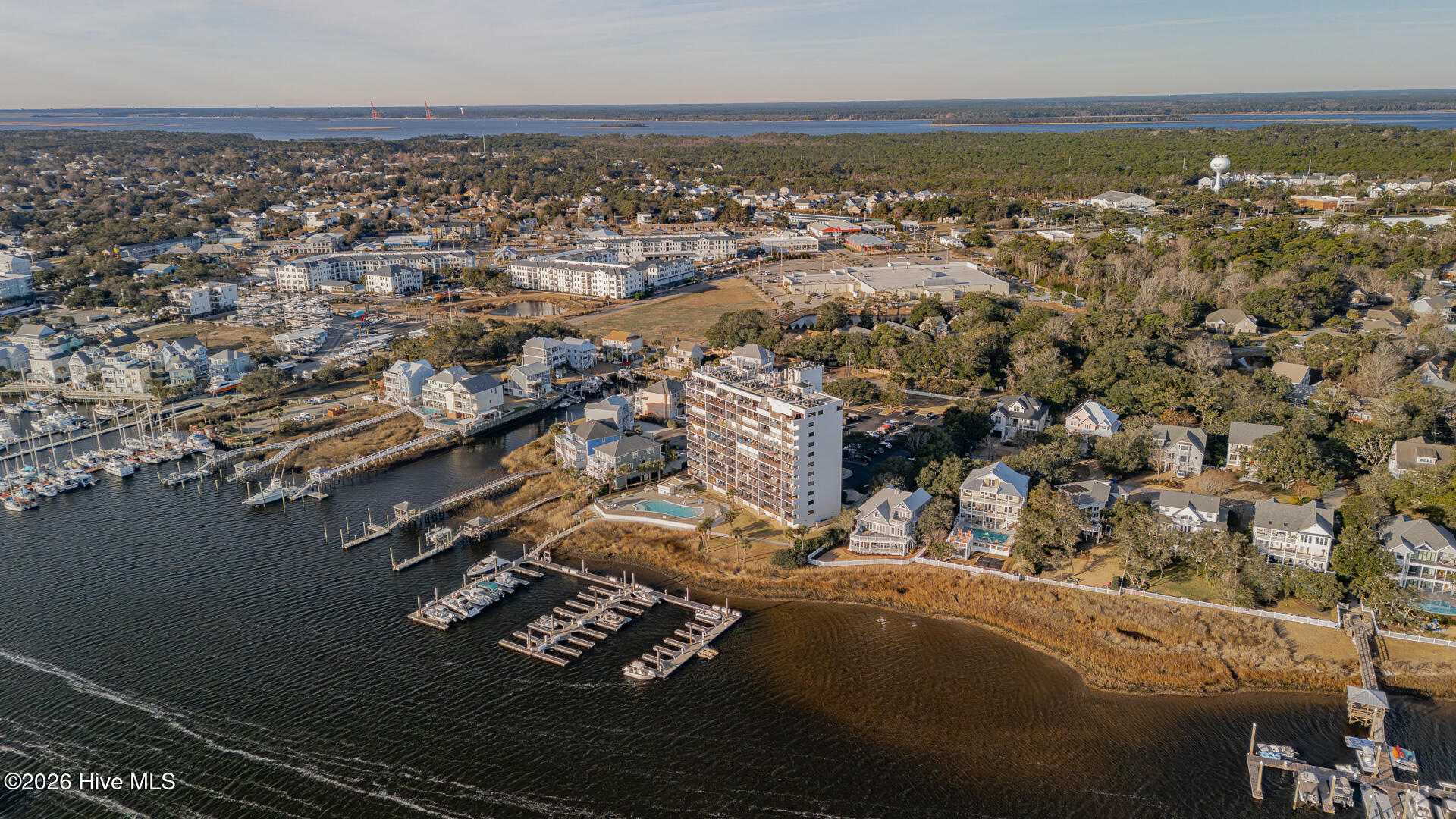 100550750 | Photo 24