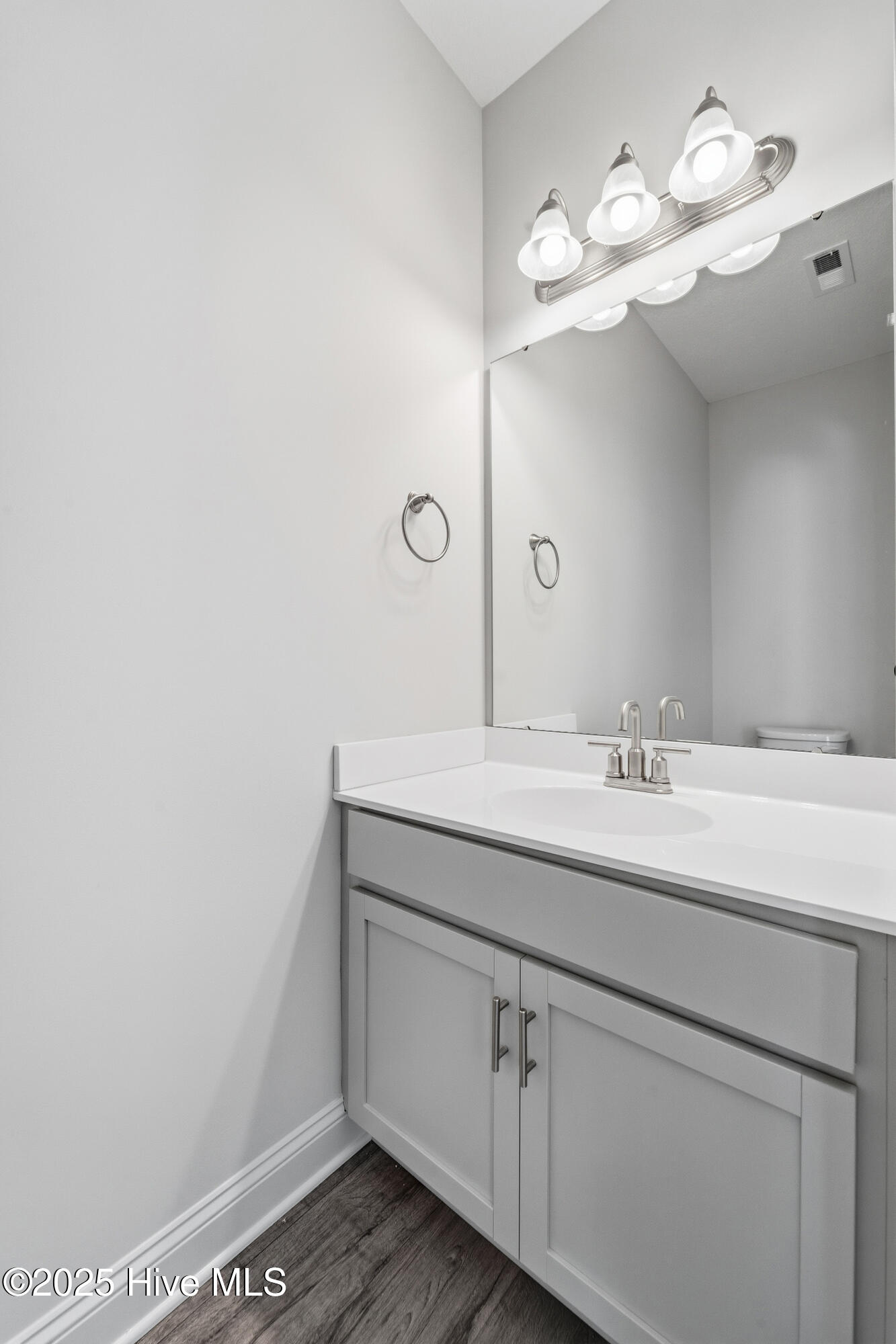 100507195 | Photo 16