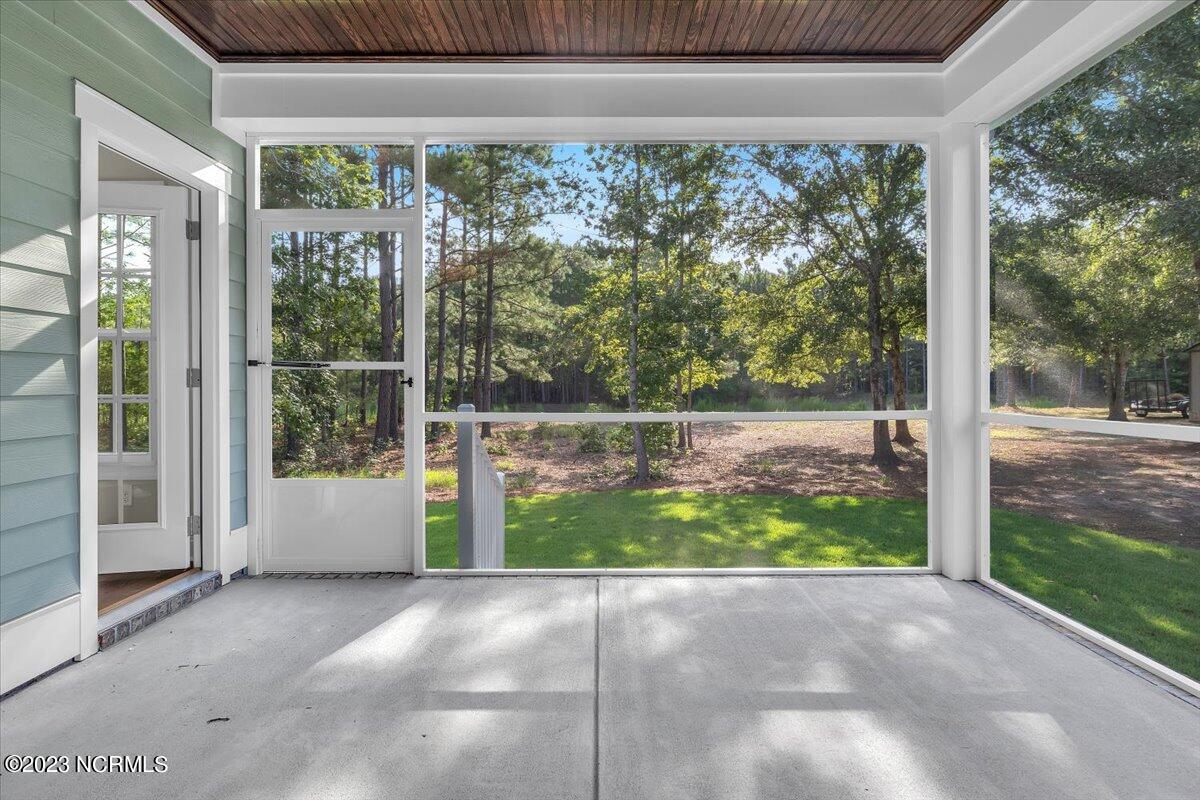 100524155 | Photo 37