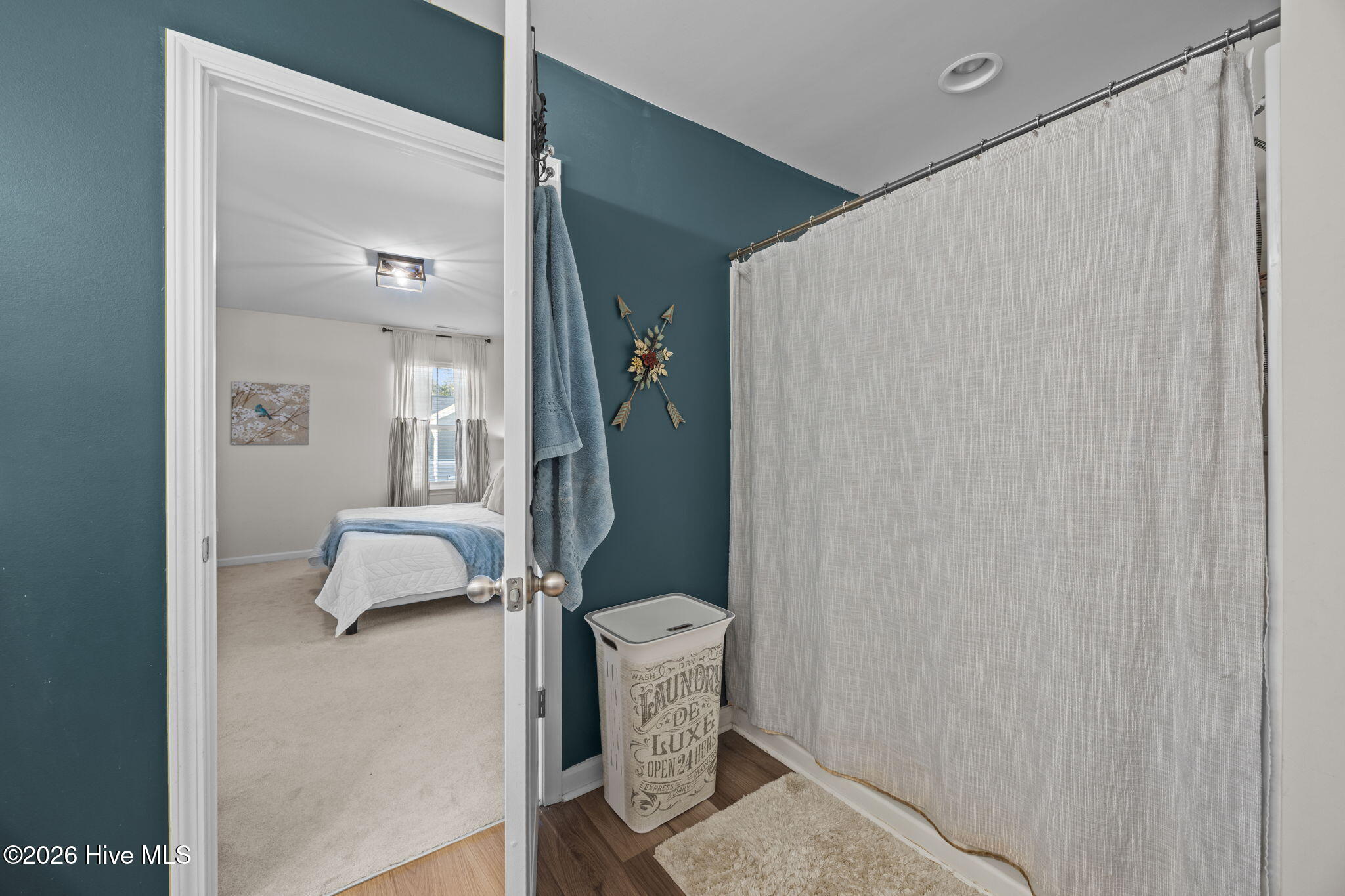 100549295 | Photo 20