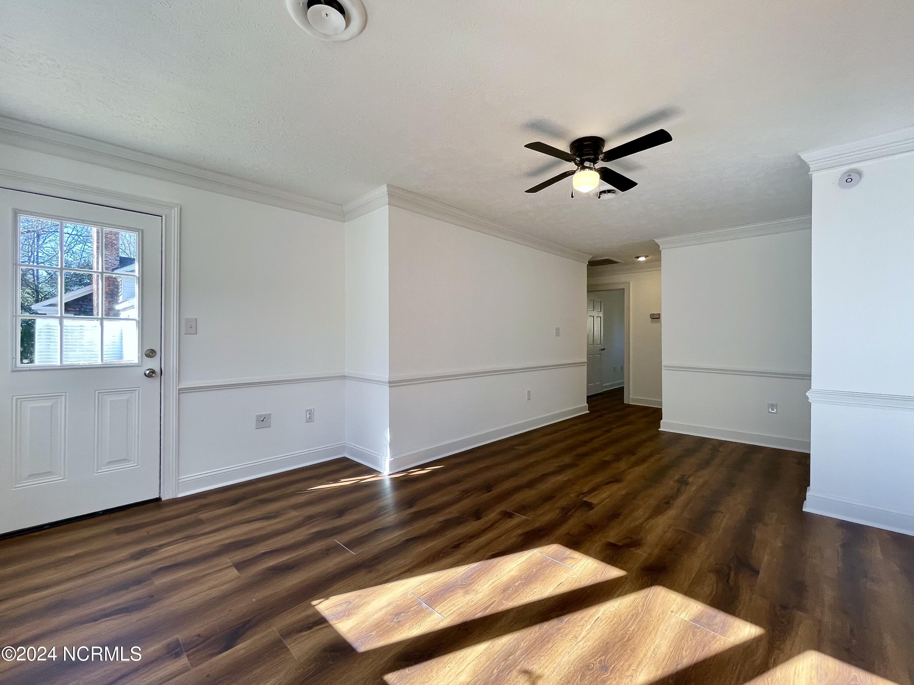 100426973 | Photo 35