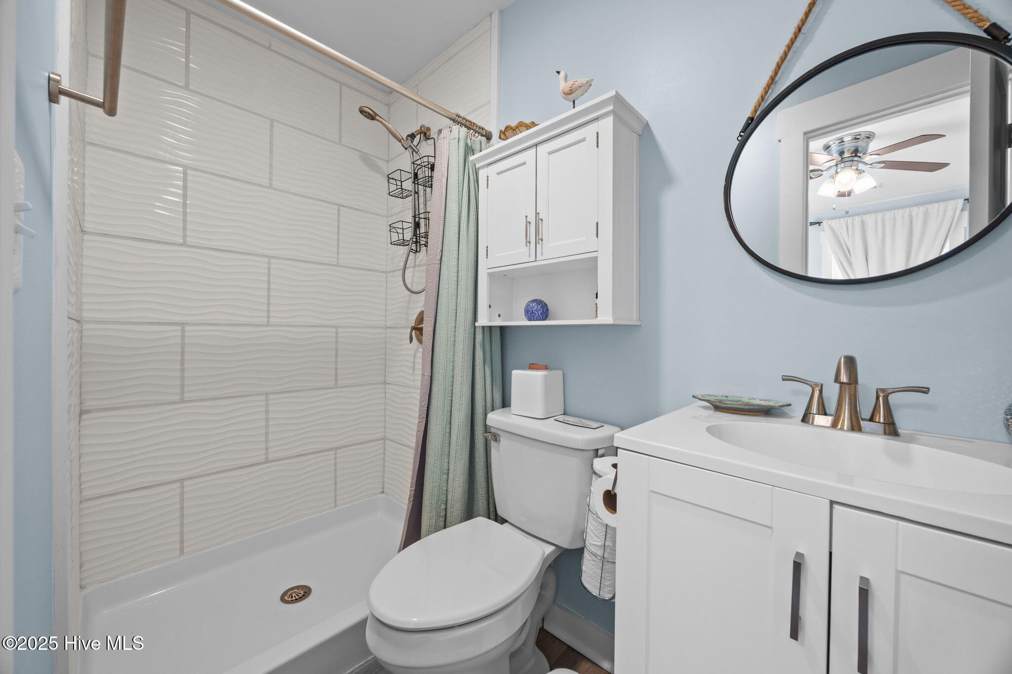 100532848 | Photo 26