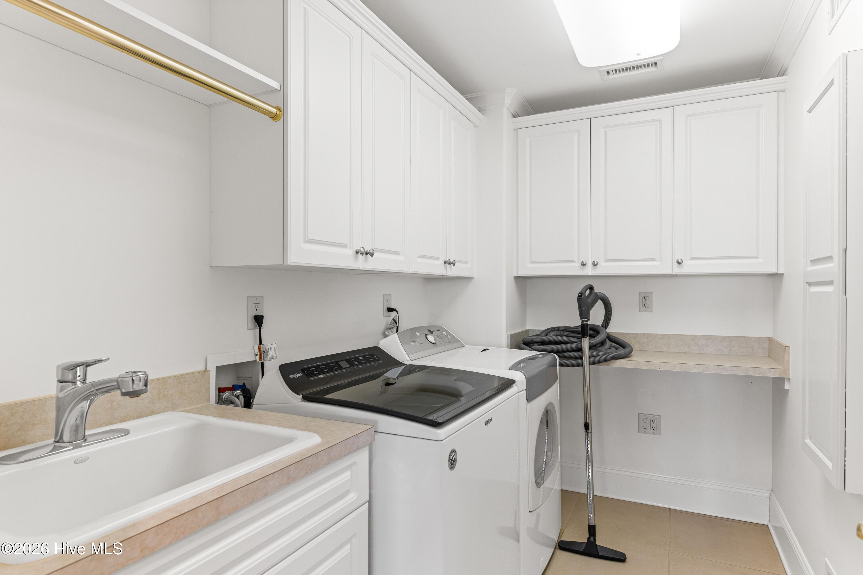 100557099 | Photo 31