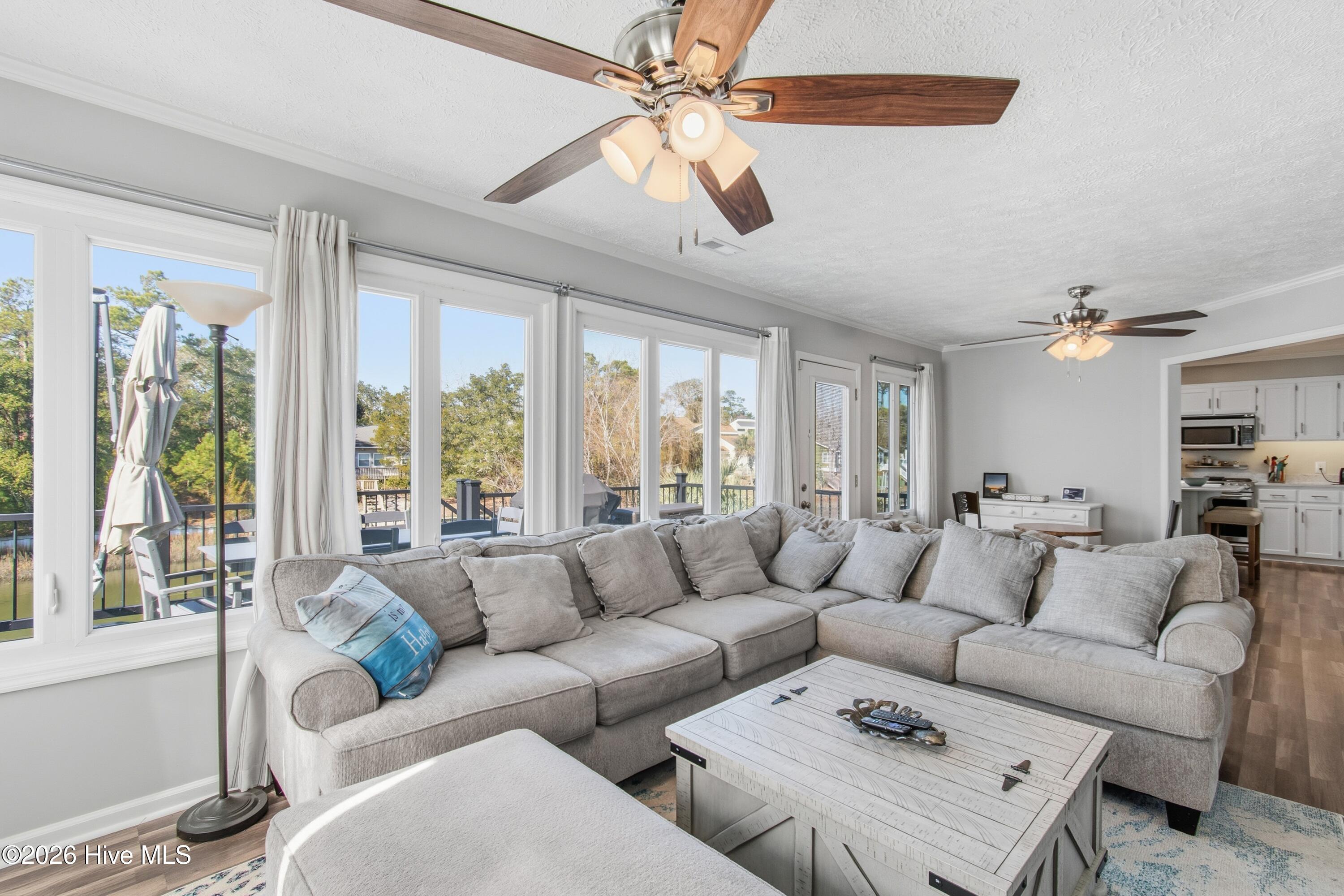 100550998 | Photo 24