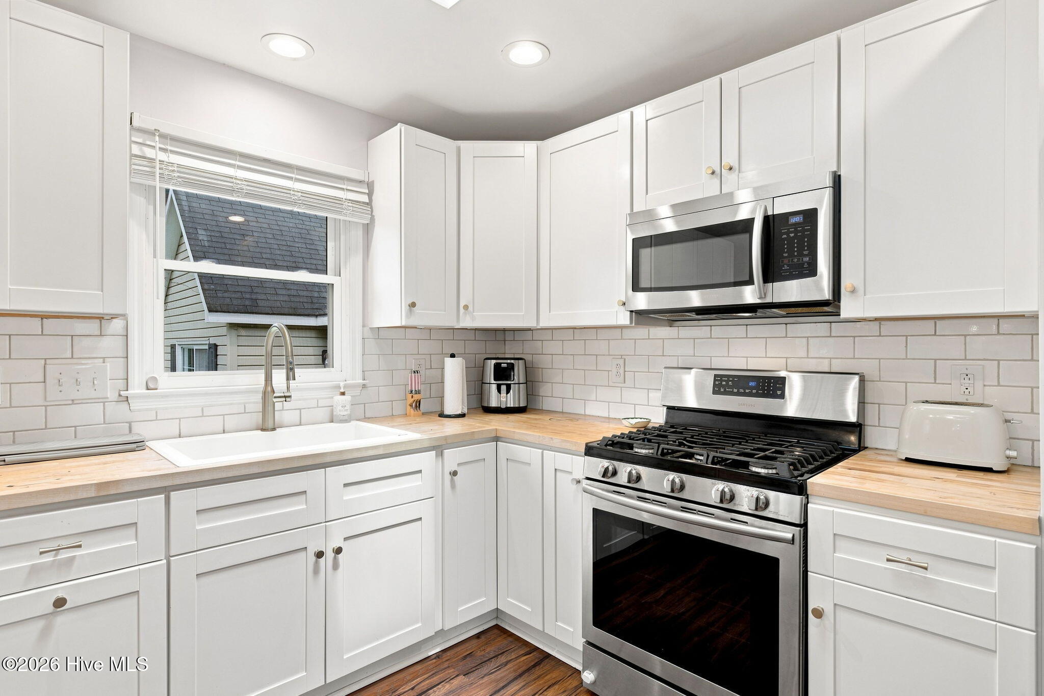 403 W Wilson Creek Drive,Trent Woods