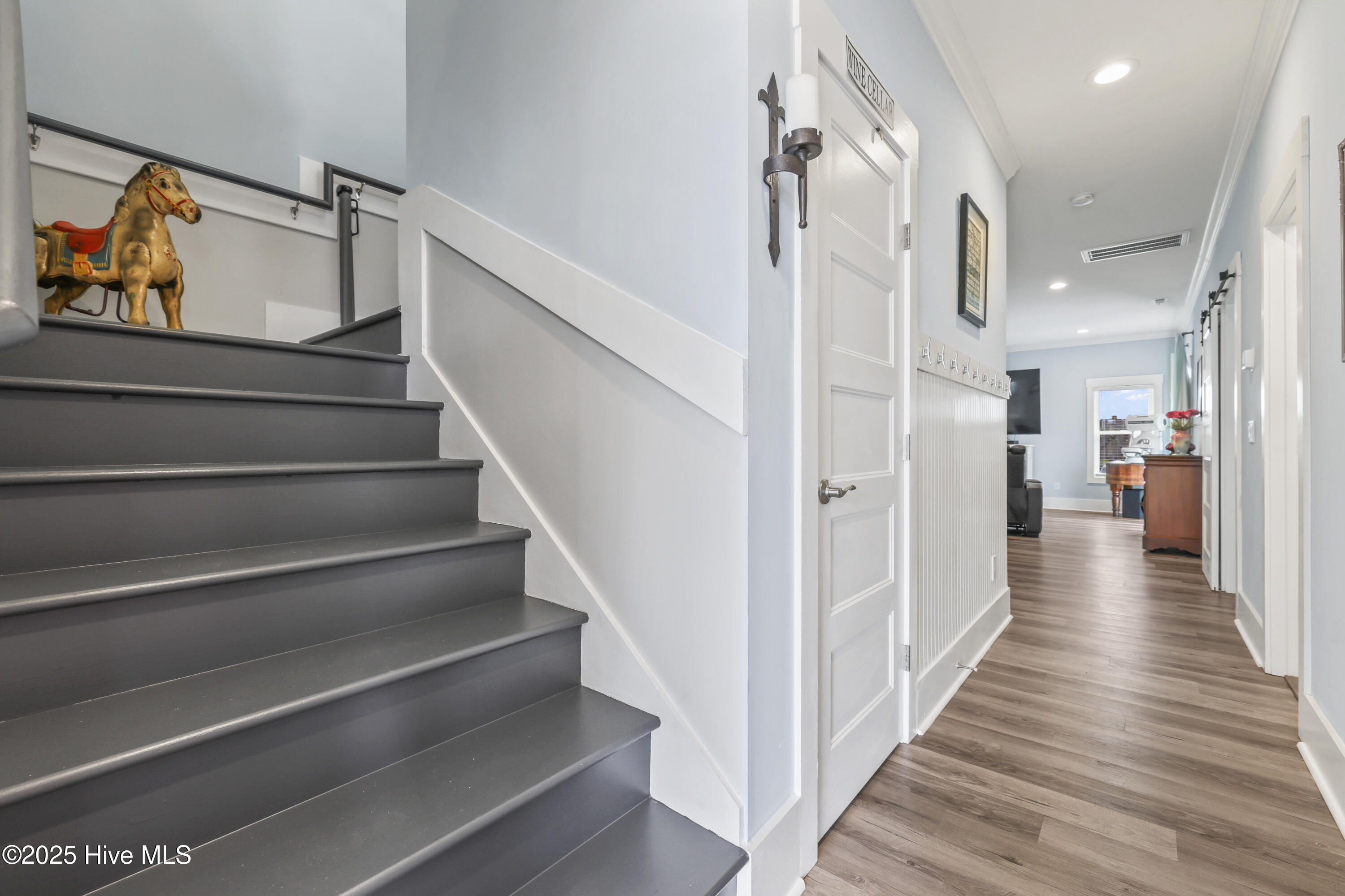 100536378 | Photo 31