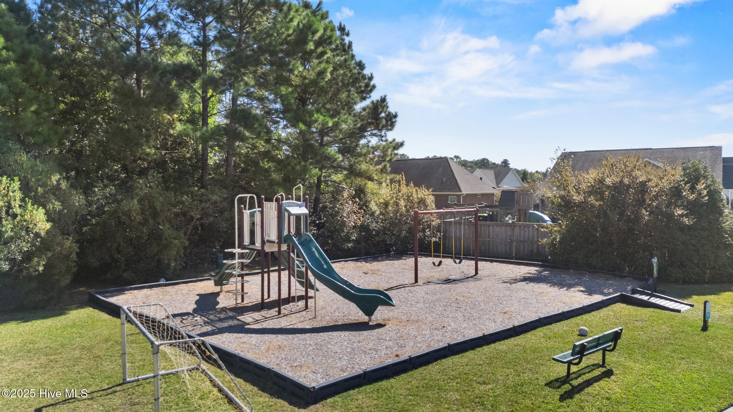 100537389 | Photo 41