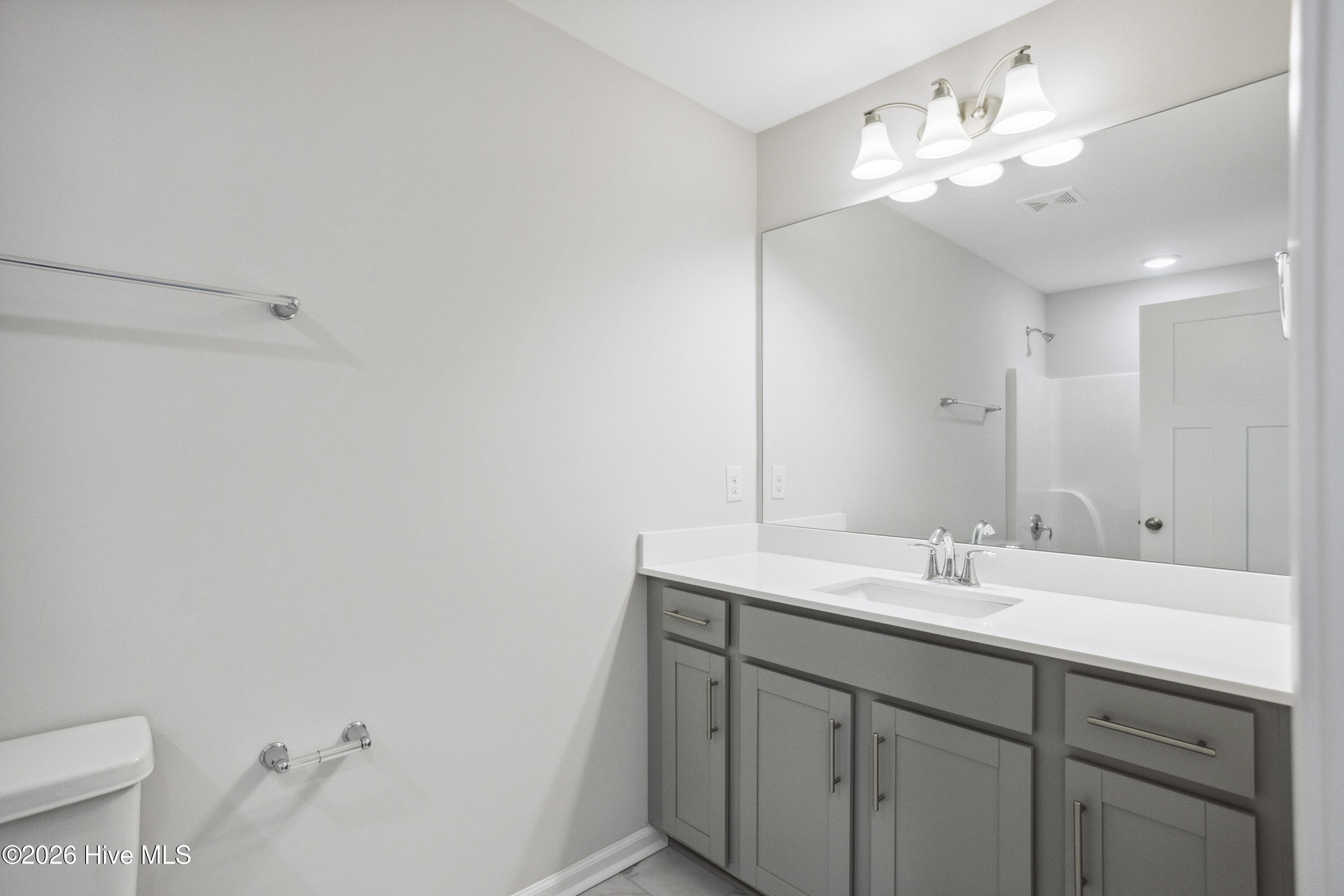 100560972 | Photo 21