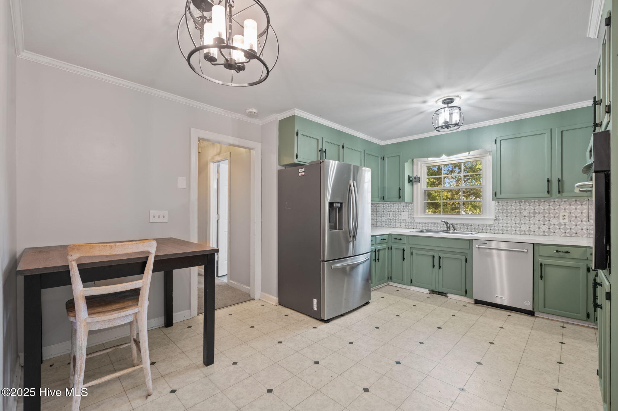 100537375 | Photo 15