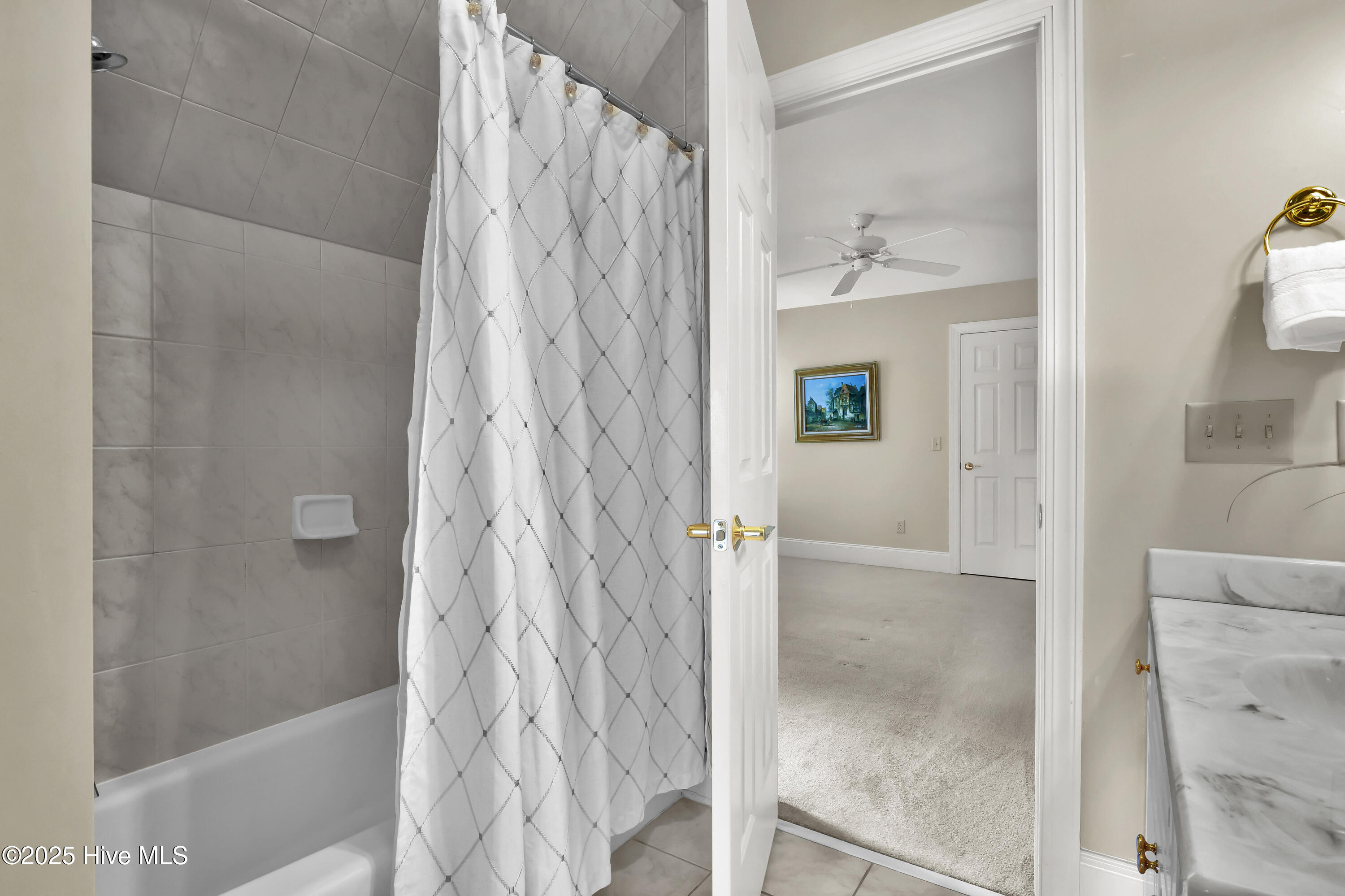 100535642 | Photo 41