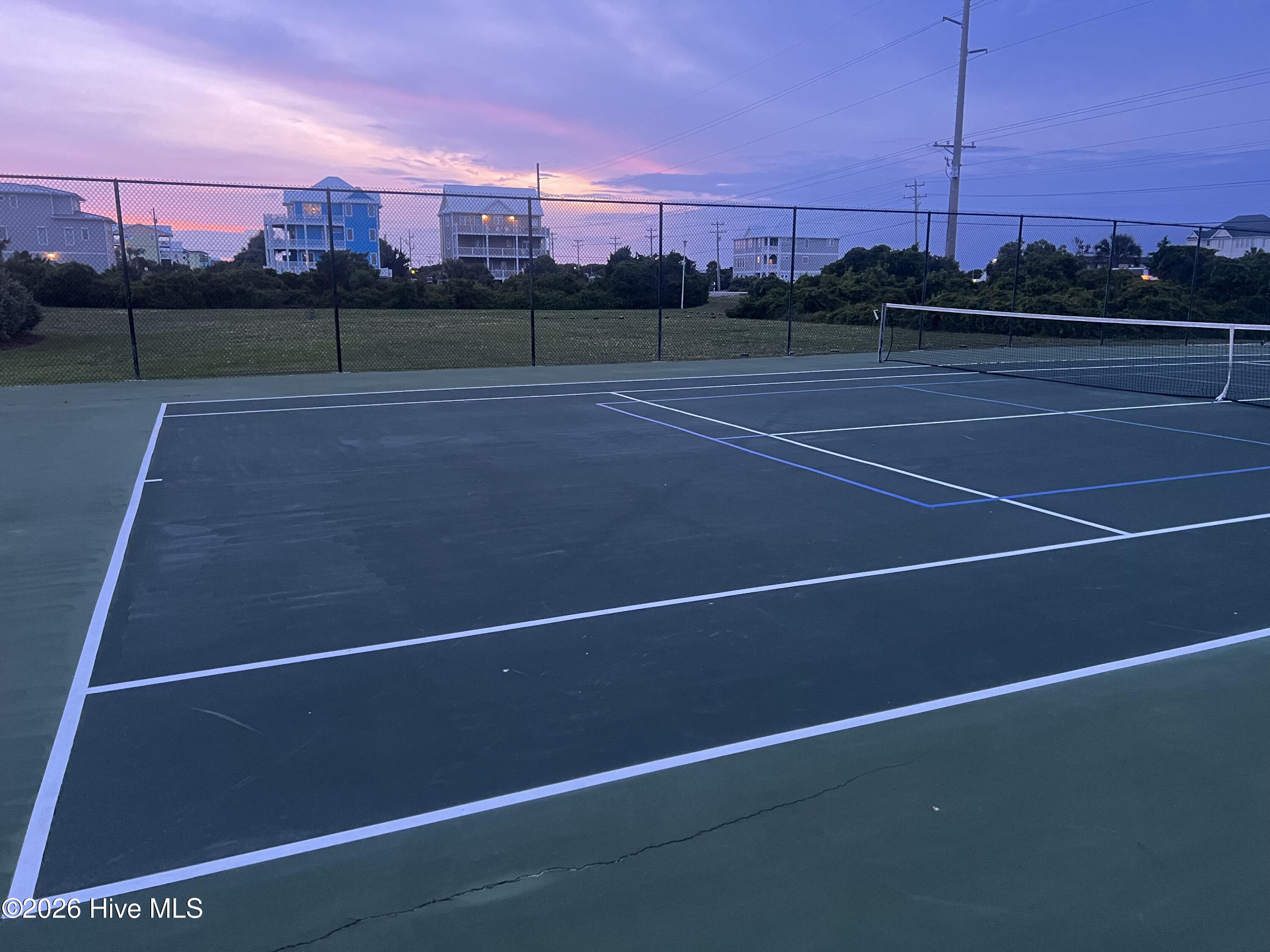 100563620 | Photo 47