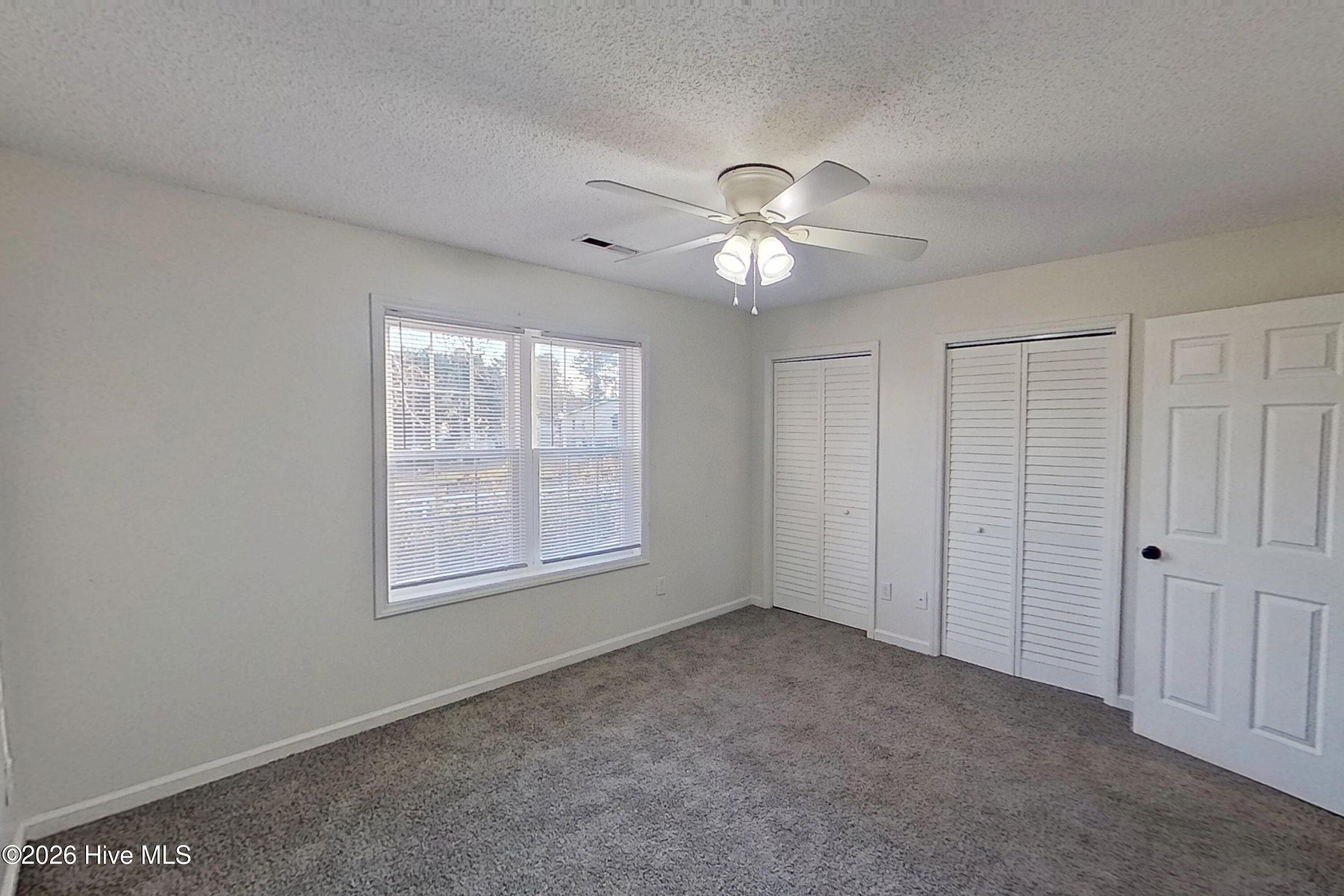 100548619 | Photo 10