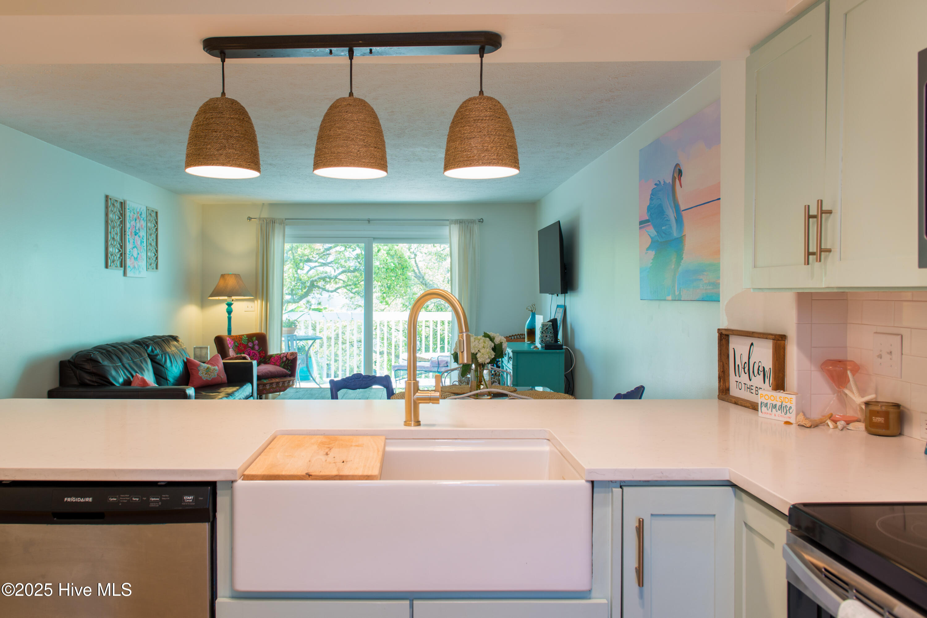 100556360 | Photo 31