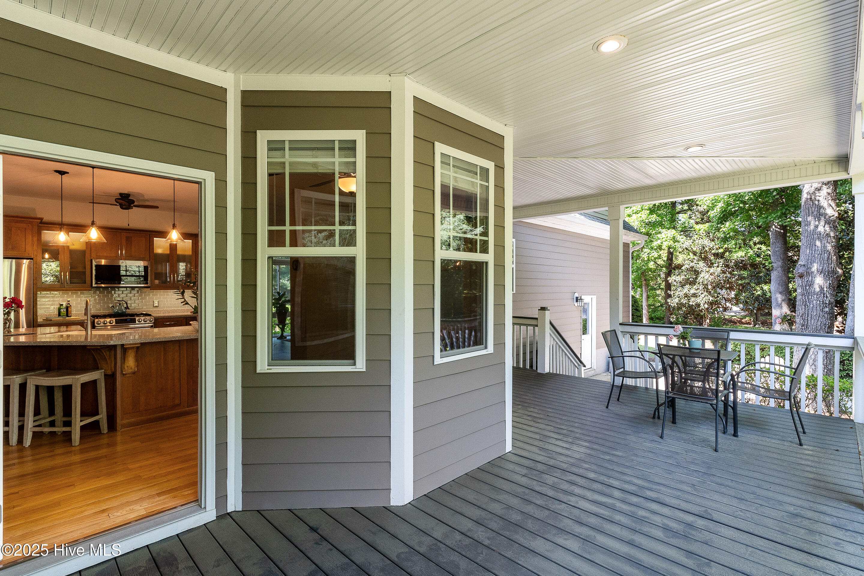 100505939 | Photo 21