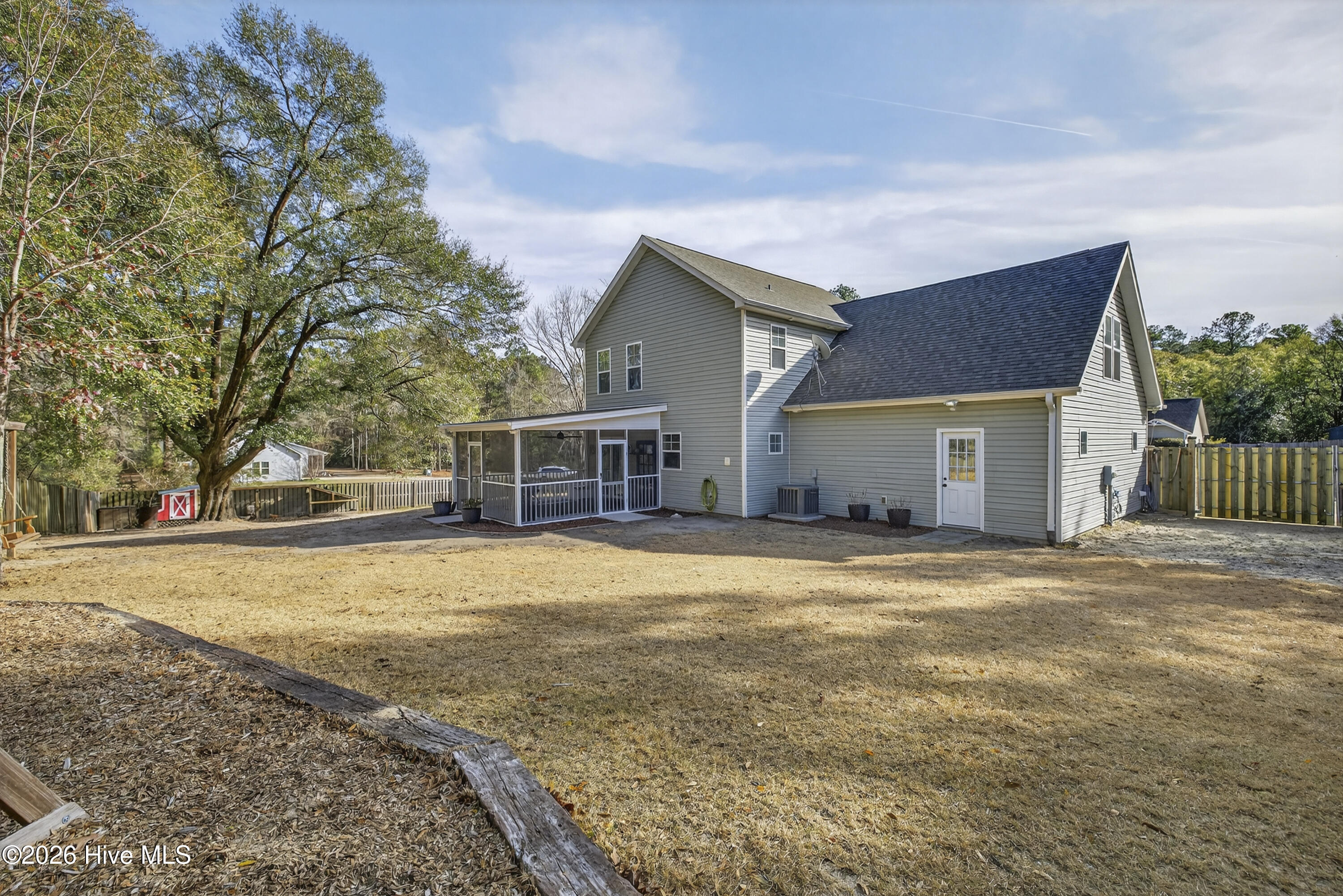 100549081 | Photo 34