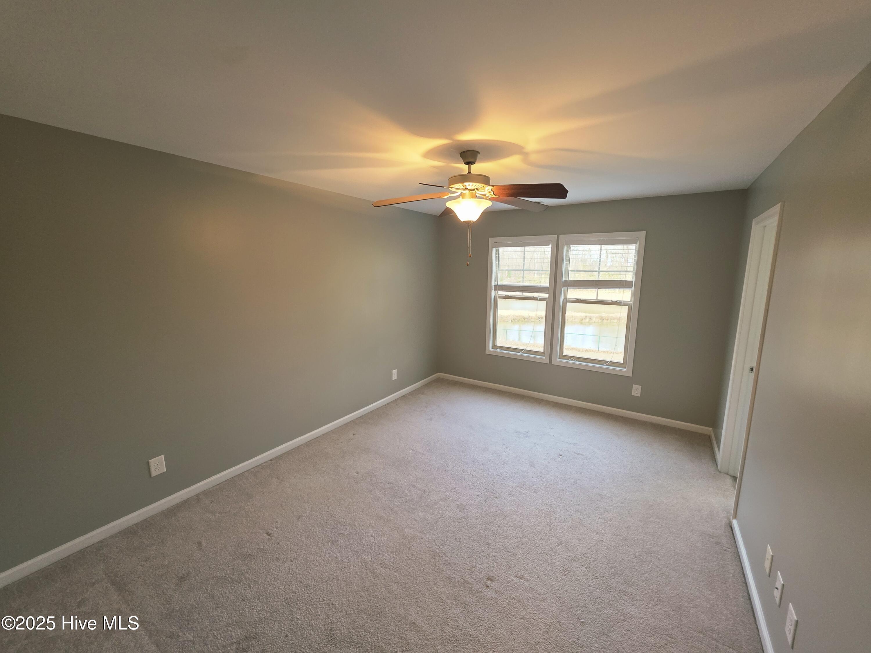 100545738 | Photo 11