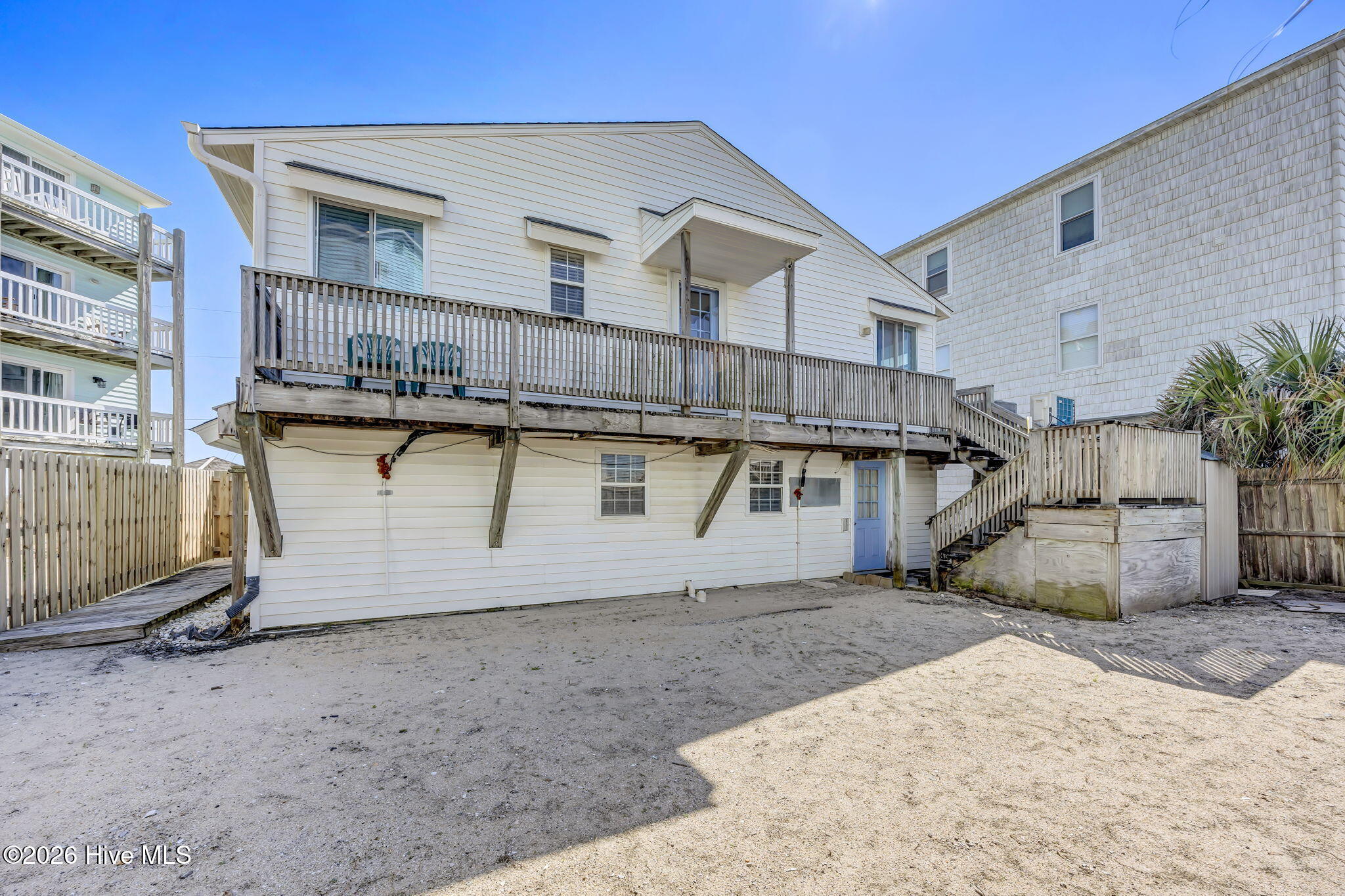 100556475 | Photo 36