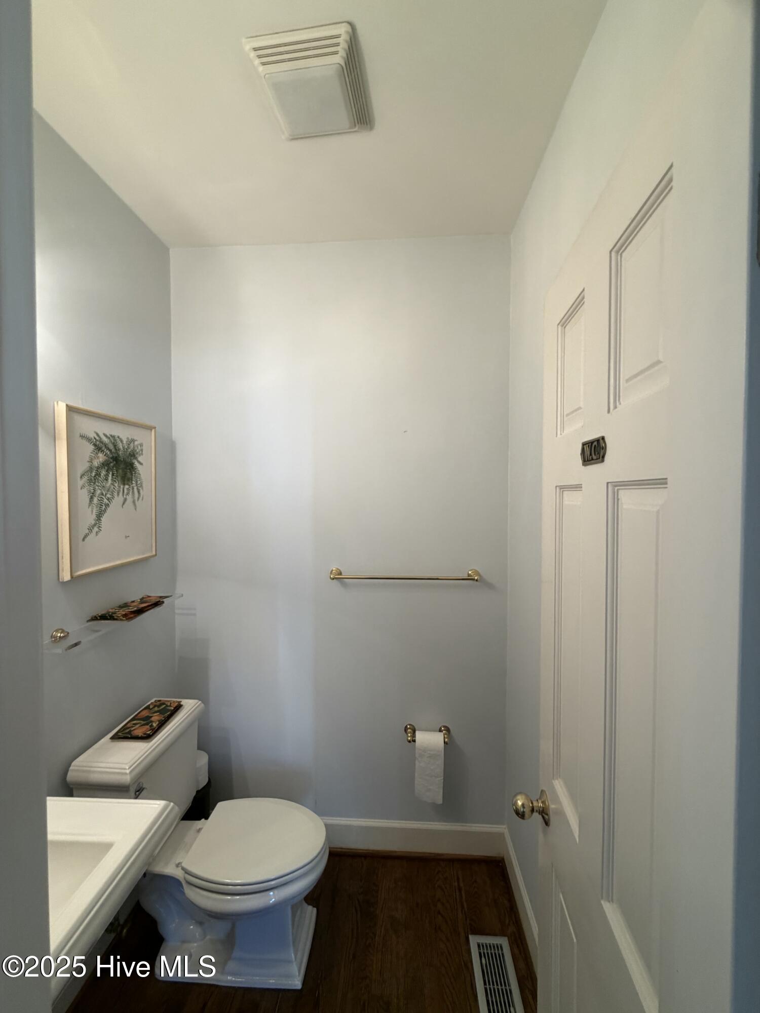 100536215 | Photo 36