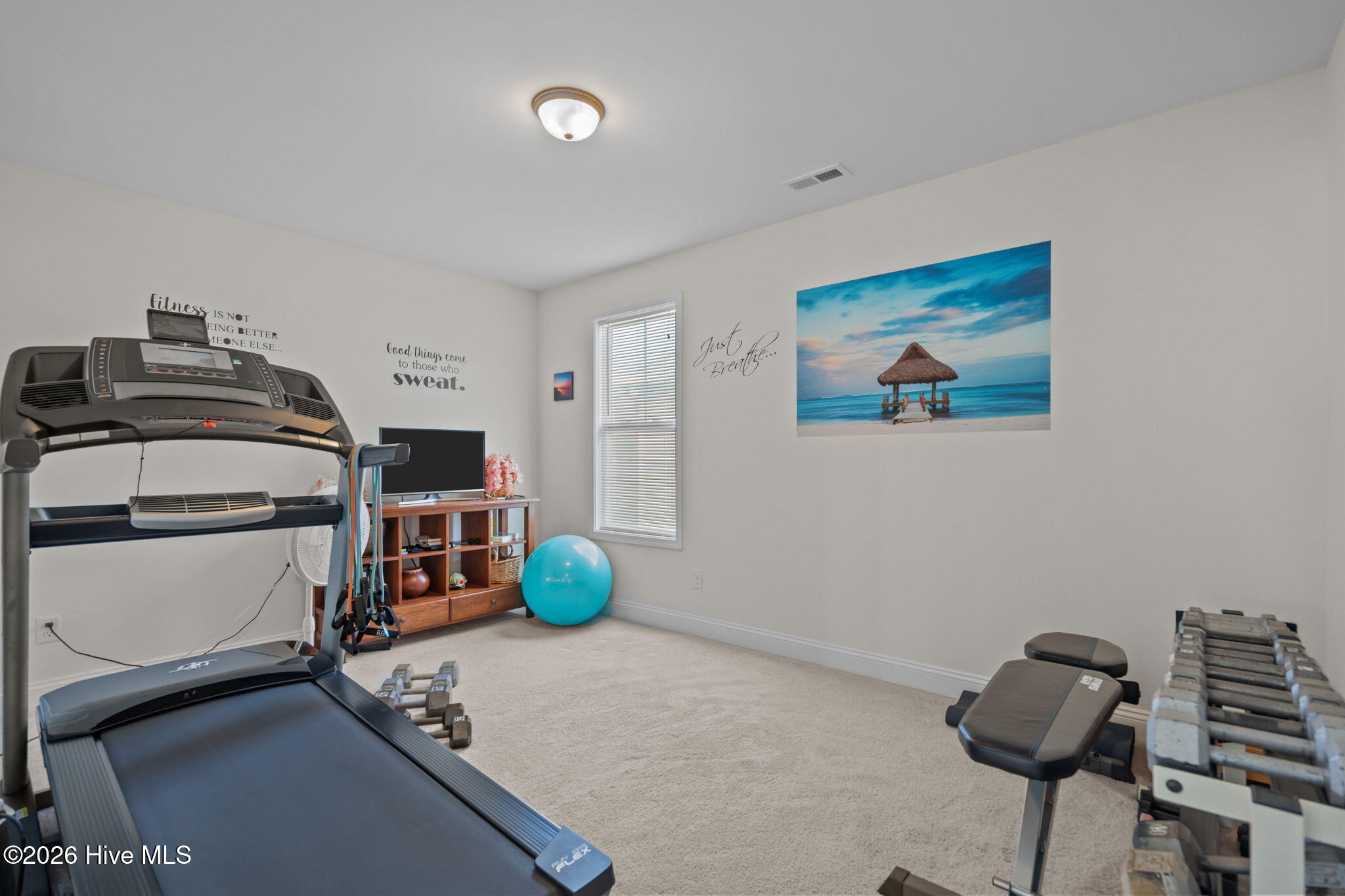 100548714 | Photo 33