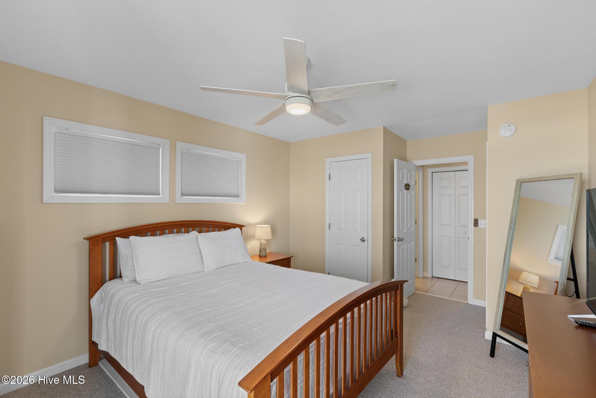 100562265 | Photo 30