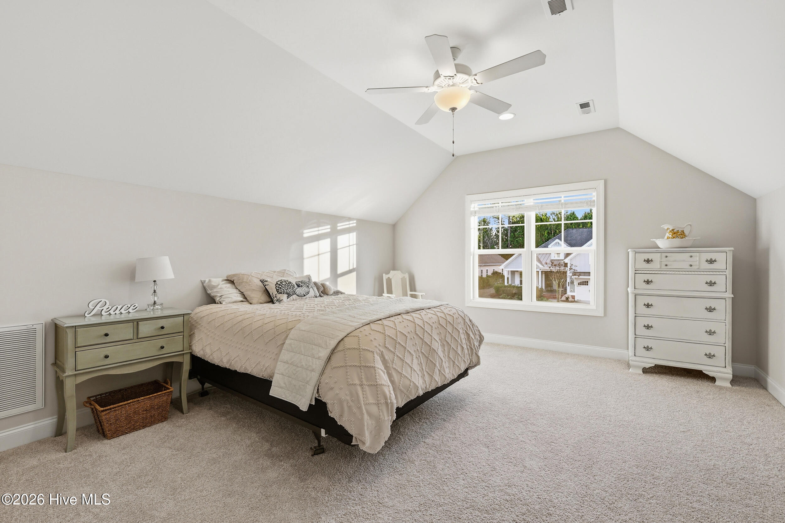 100551027 | Photo 38