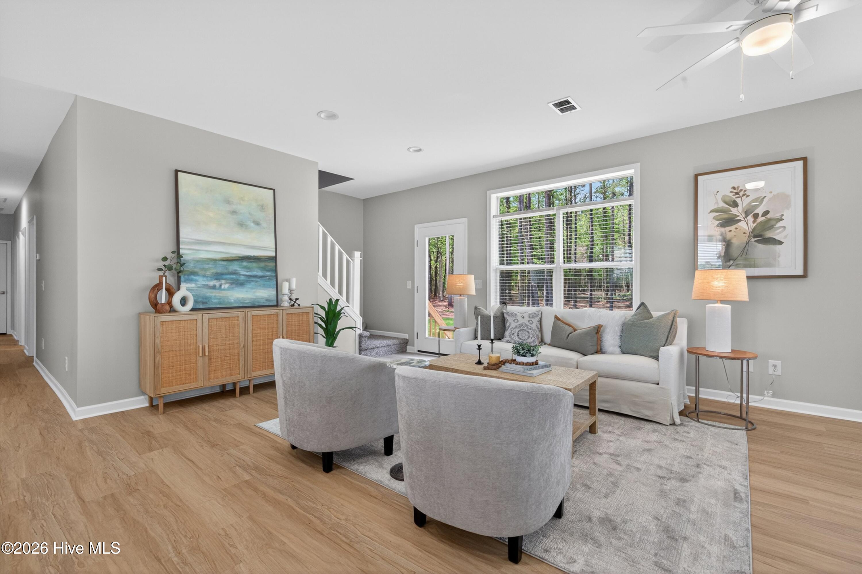 100567047 | Photo 15