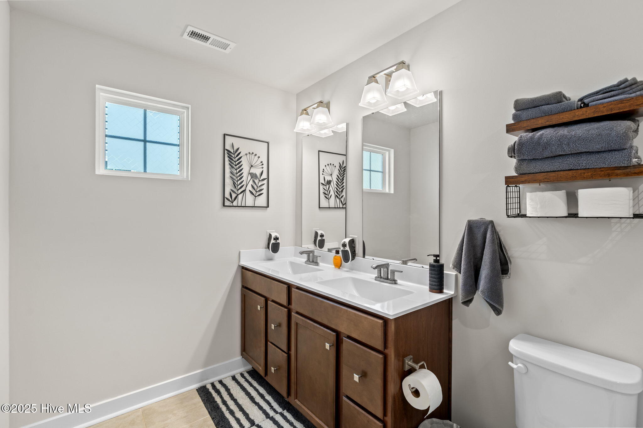 100537492 | Photo 13