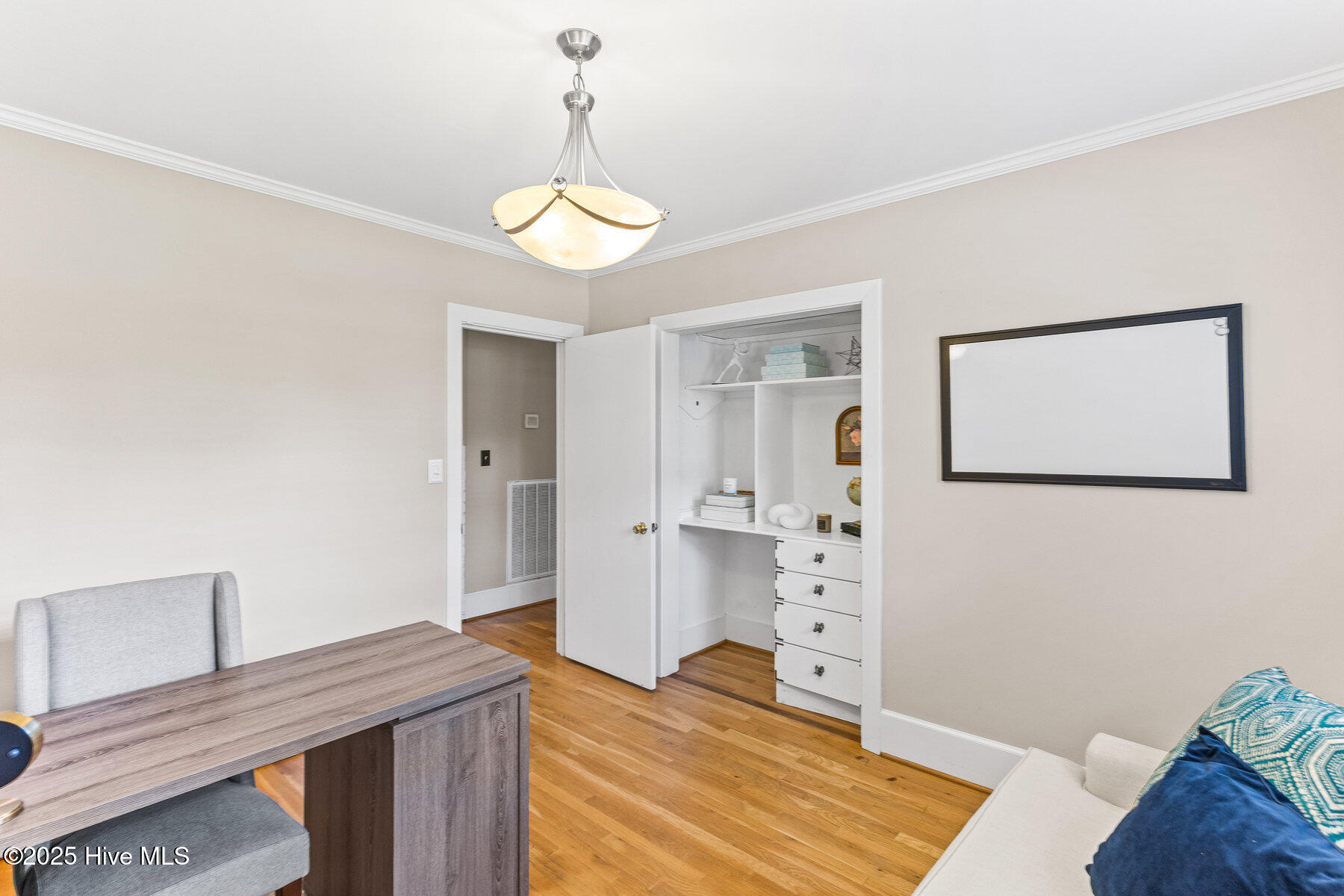 305 Wayne Drive, Wilmington, NC 28403 – photo 13: 018_305_wayne_drive_-18_449