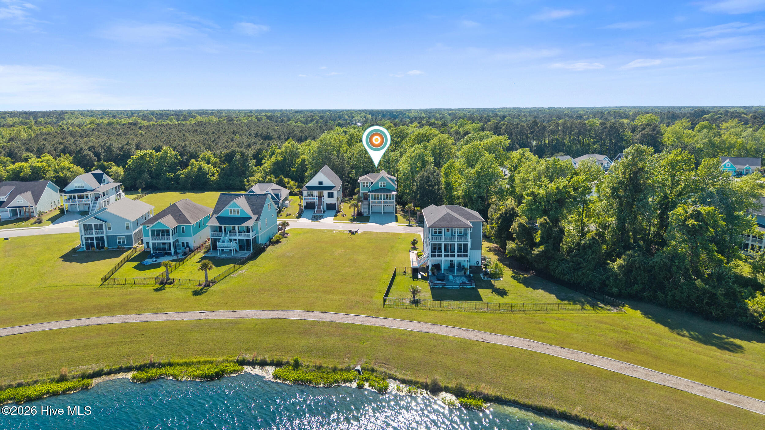 100570688 | Photo 77