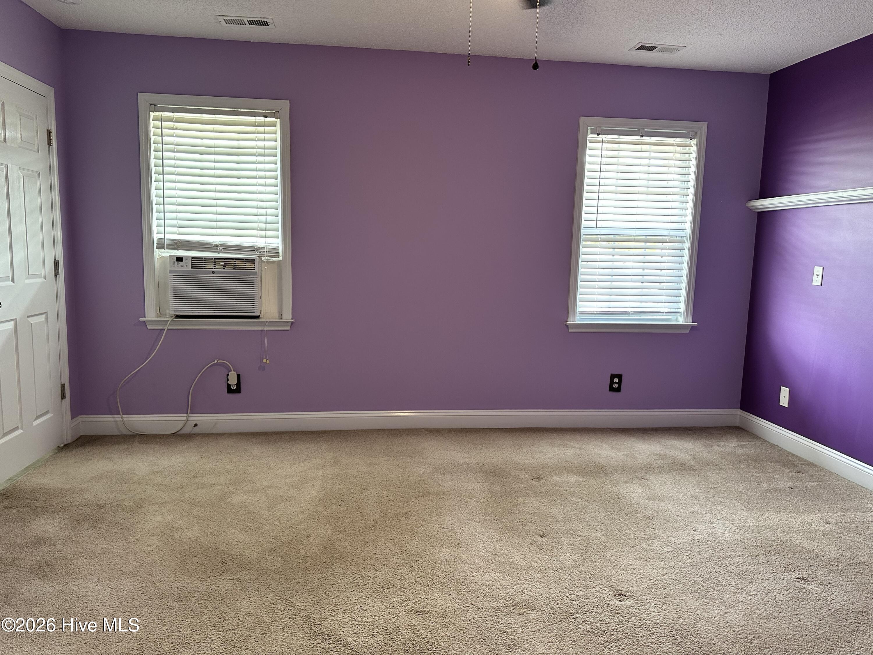 100556264 | Photo 14