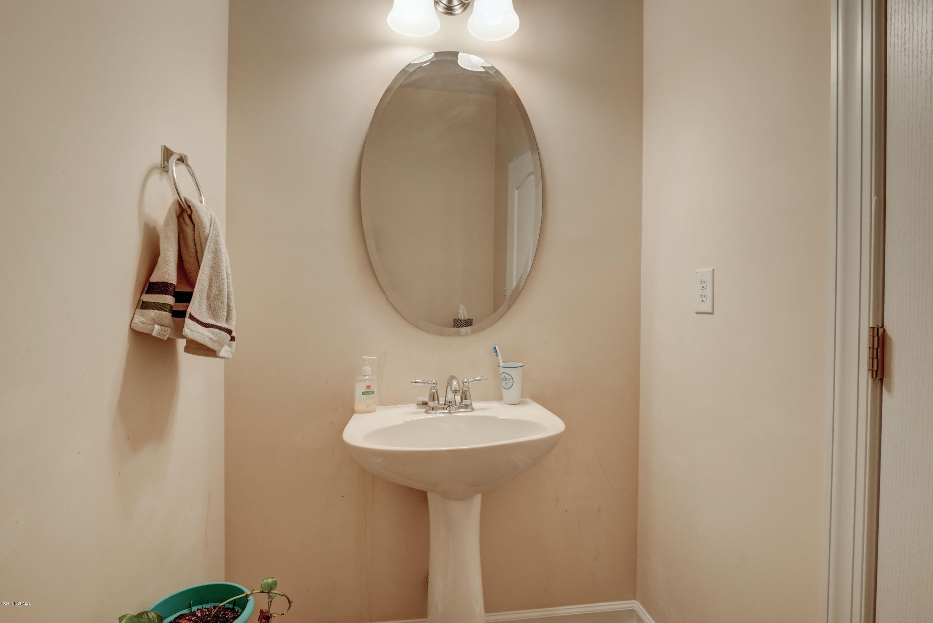 100551569 | Photo 14