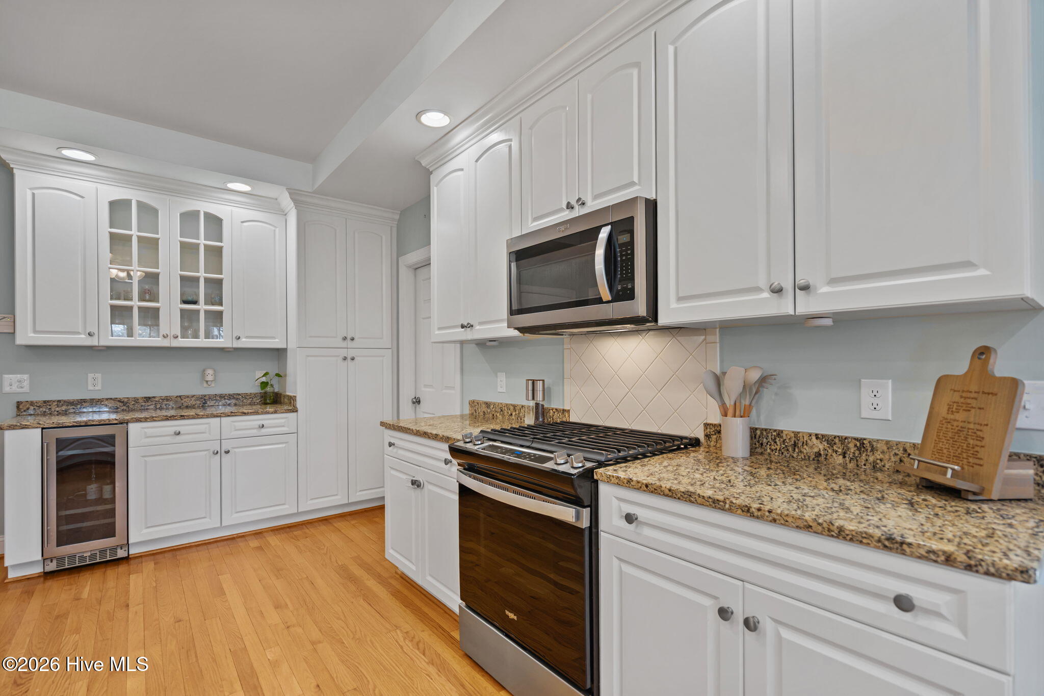 100562607 | Photo 27